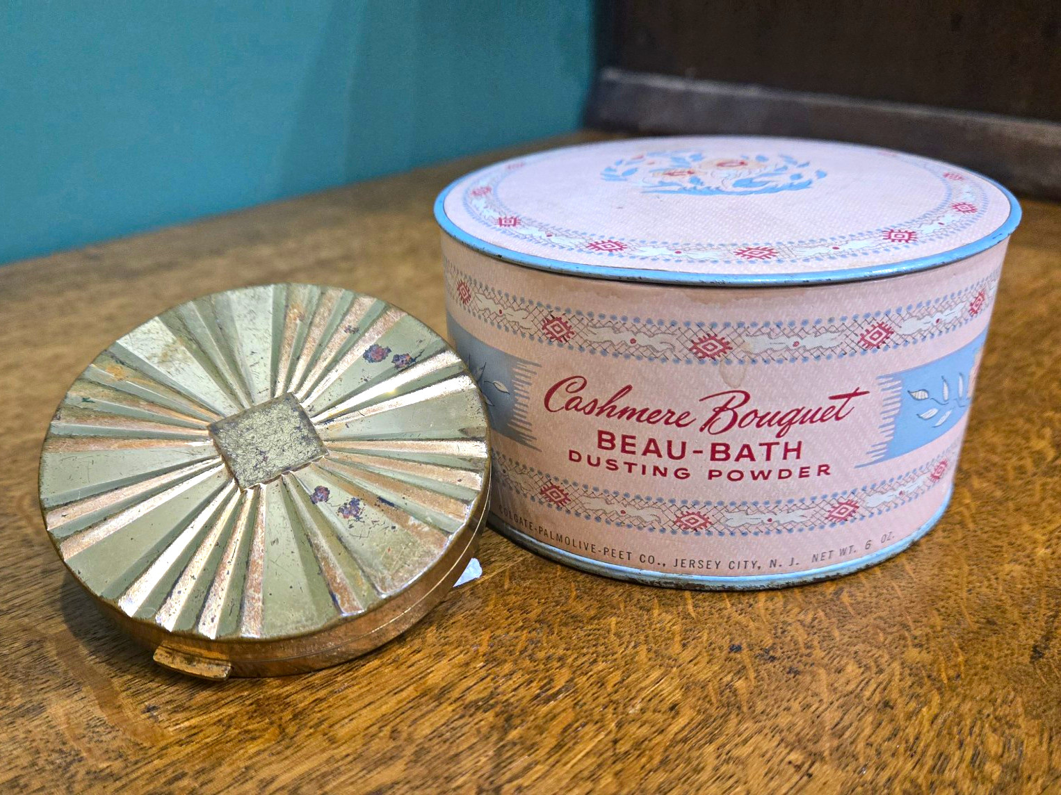 Vintage 1950s Makeup Lot Cashmere Bouquet Dusting Powder & Max Factor Compact