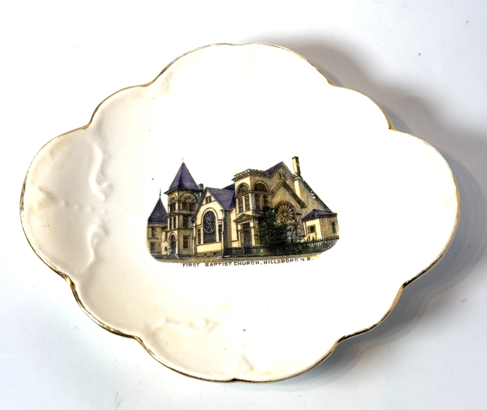 FIRST BAPTIST CHURCH - HILLSBORO N.B. CANADA ANTIQUE Souvenir CHINA TRINKET DISH