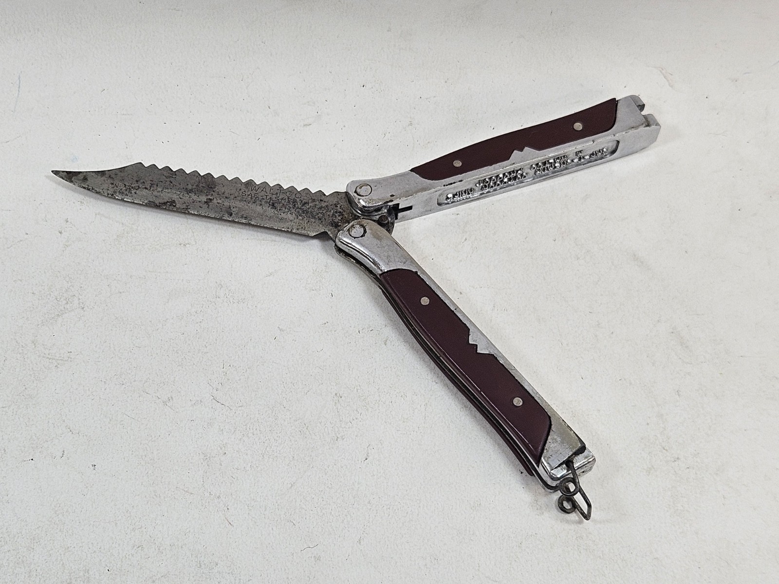 Vintage 1940\'s - 60\'s WALTCO USA SAF-T-SHEATH Unusual Folding Fishing Knife    Q