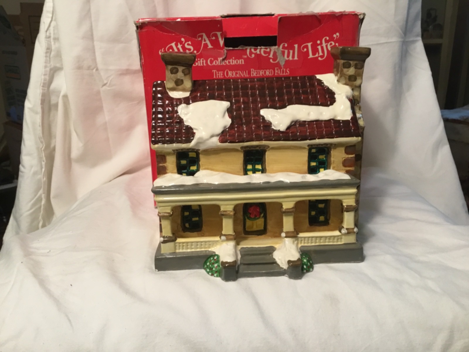 It\'s a Wonderful Life The Original Bedford Falls Hatch Houes Lighted Village