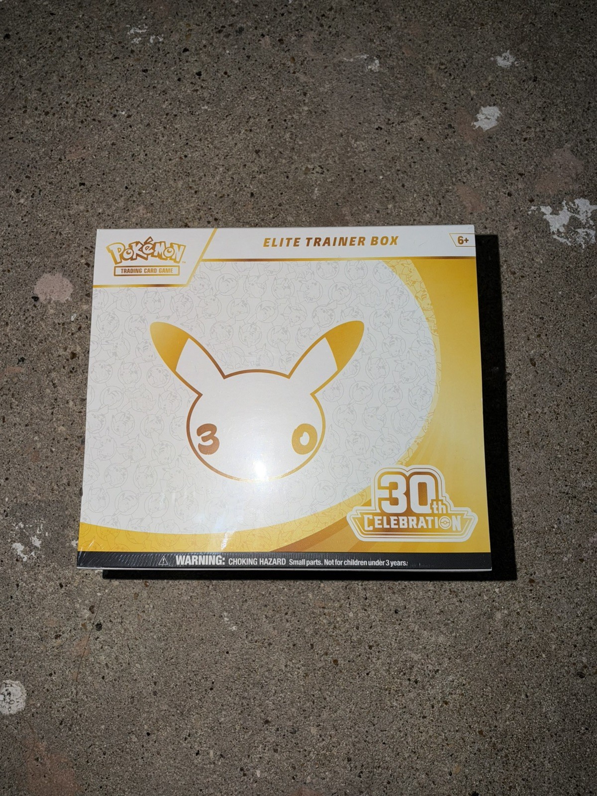 Pokémon TCG 30th Anniversary Celebration Elite Trainer Box ETB New - Small Tear