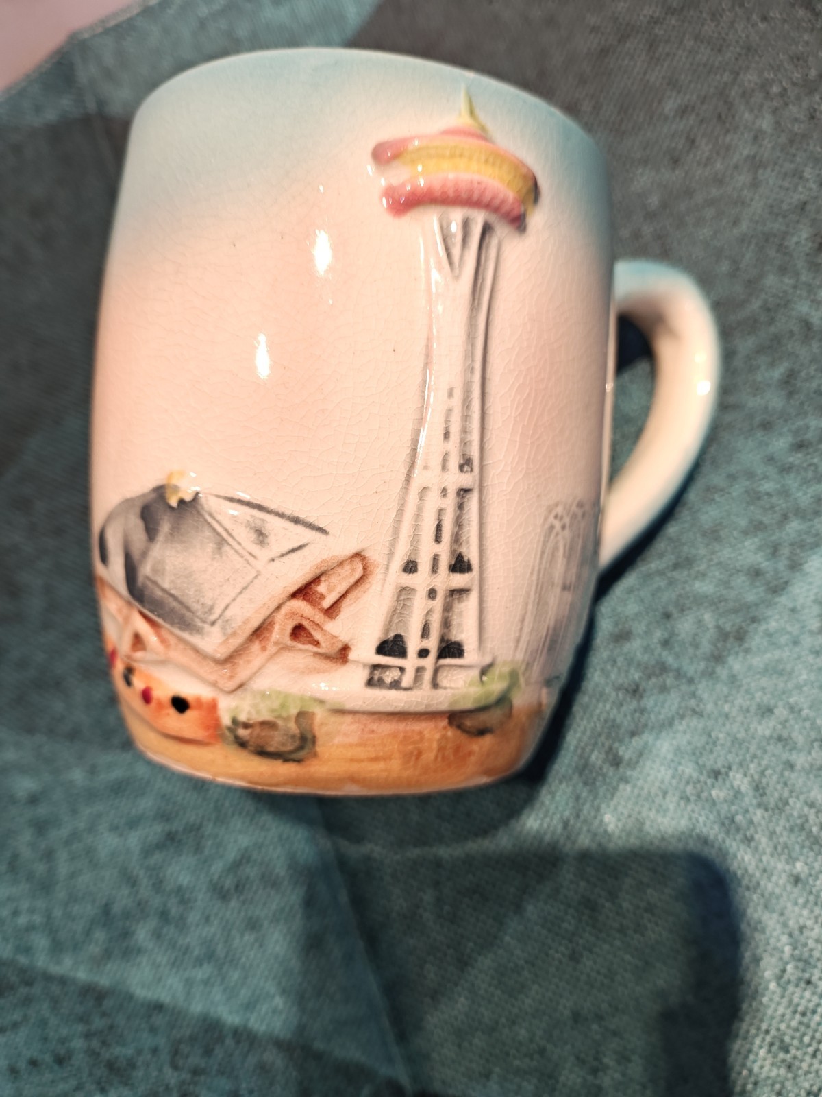 Authentic Vintage Ceramic 1962 Worlds Fair Mug W/3D Space Needle Relief 