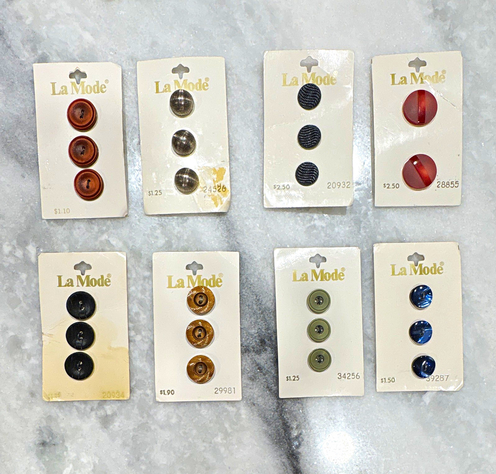 Vintage Lot of Original La Mode Italian Plastic Sewing Buttons, 8 Cards (Lot 4)