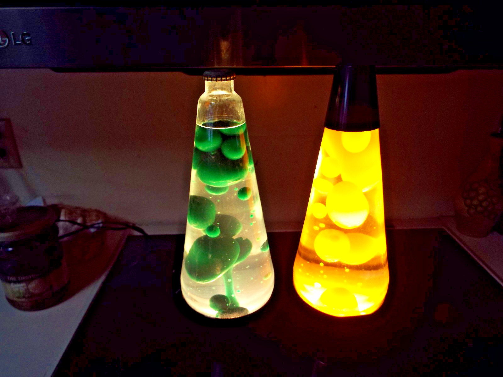 Two vintage 1990\'s lava lamp, lite, 1995-96, clear green,yellow,free shipping