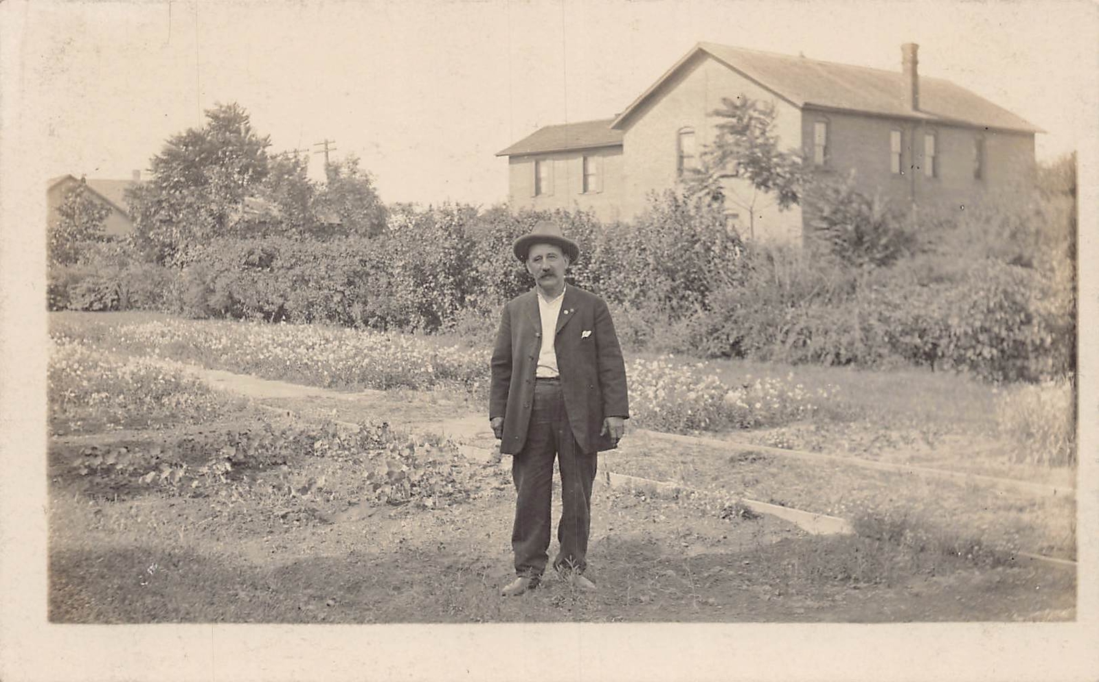 J80/ Interesting RPPC Postcard c1910 Janitor Occupational Patterson School 247