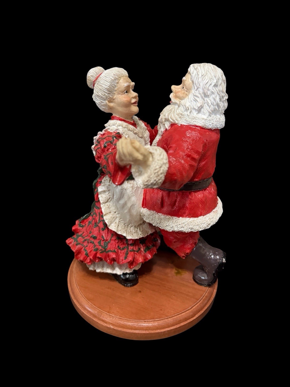 Vtg Santa & Mrs Claus Dancing Cedar Creek Collection Kirklands 1990s Christmas