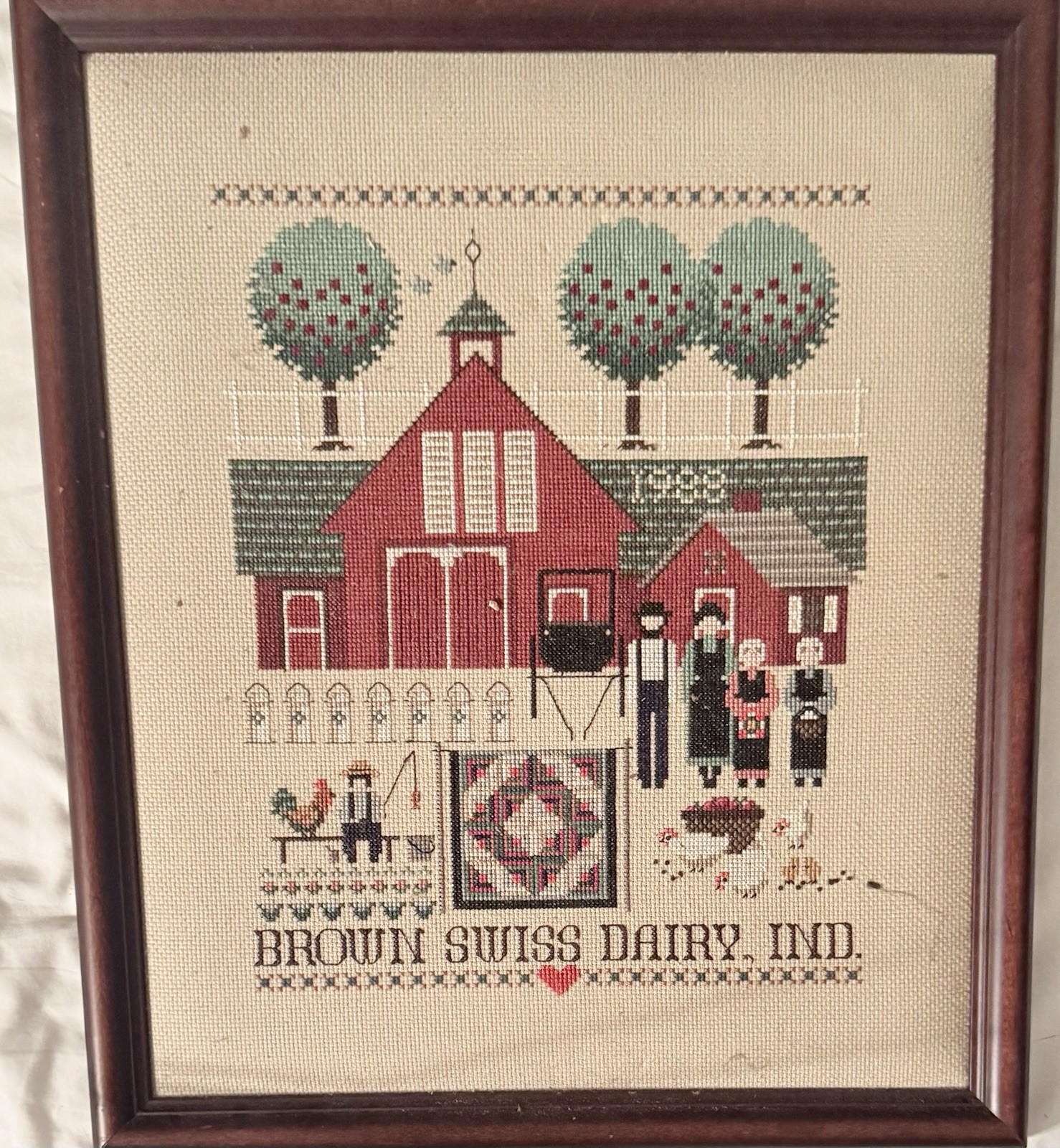 Vtg Needlepoint Amish Family Country Barn BROWN SWISS DAIRY INDIANA Wood Frame