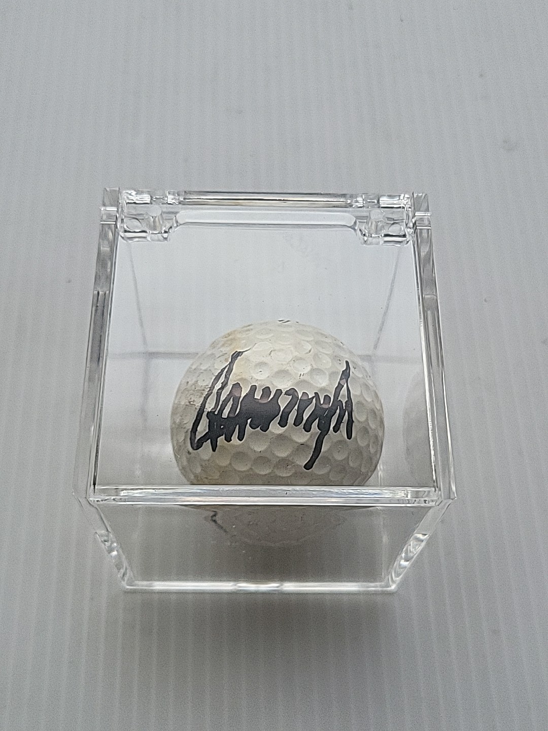 DONALD TRUMP Hand-Signed Autographed Golfball with COA and (Protective Case)