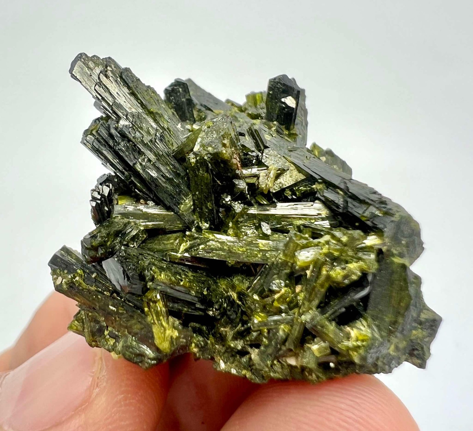 123 CT Amazing Epidote Crystals Bunch Specimen From Skardu Pakistan s42