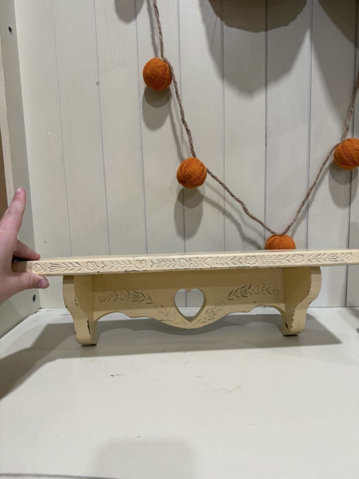Vintage 1984 Burwood Faux Wood Resin Plastic Country Hearts Floral Design Shelf