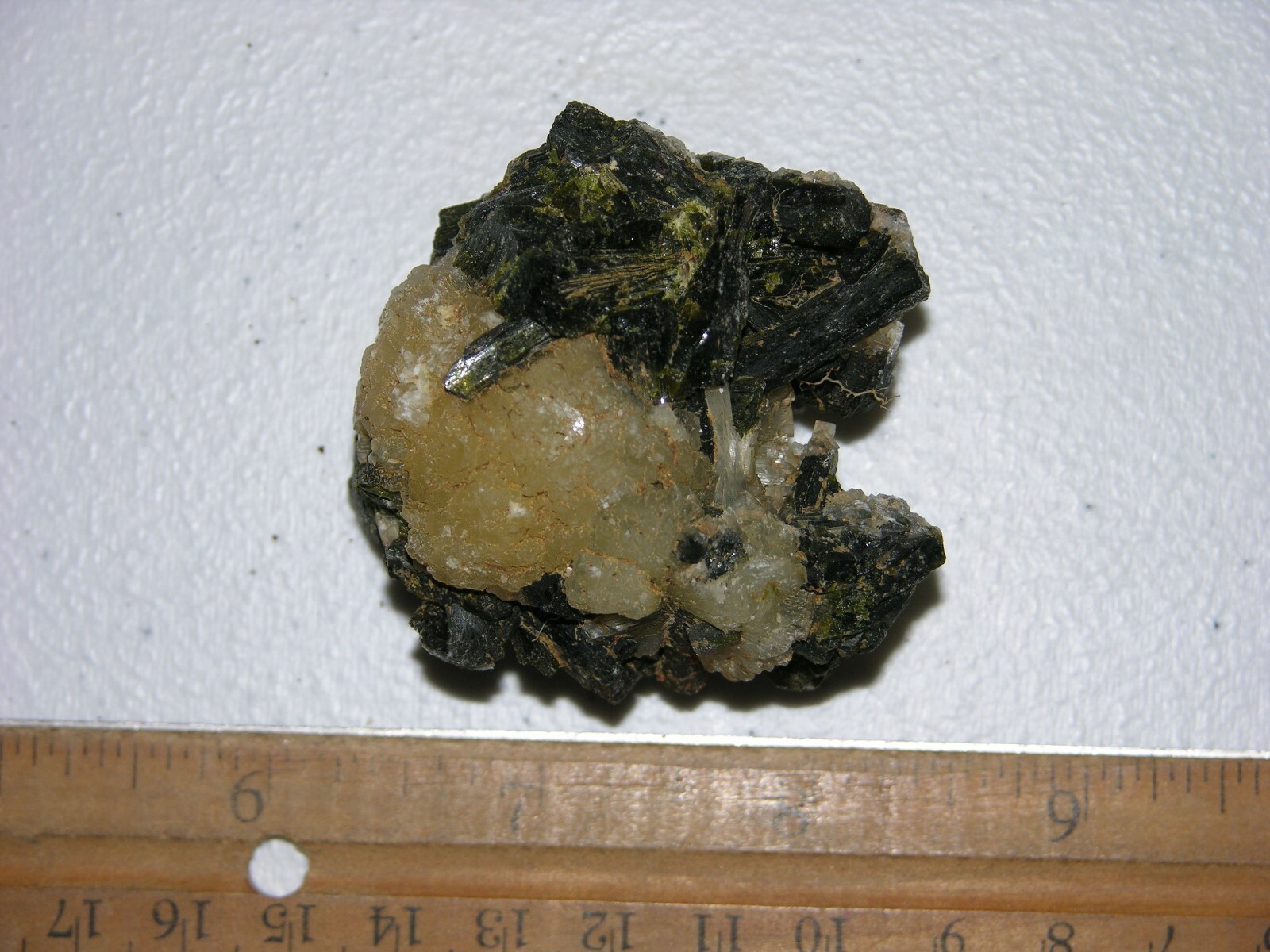 Stilbite tectosilicate with Epidote zeolite group Mali Africa 115.3 gram T22