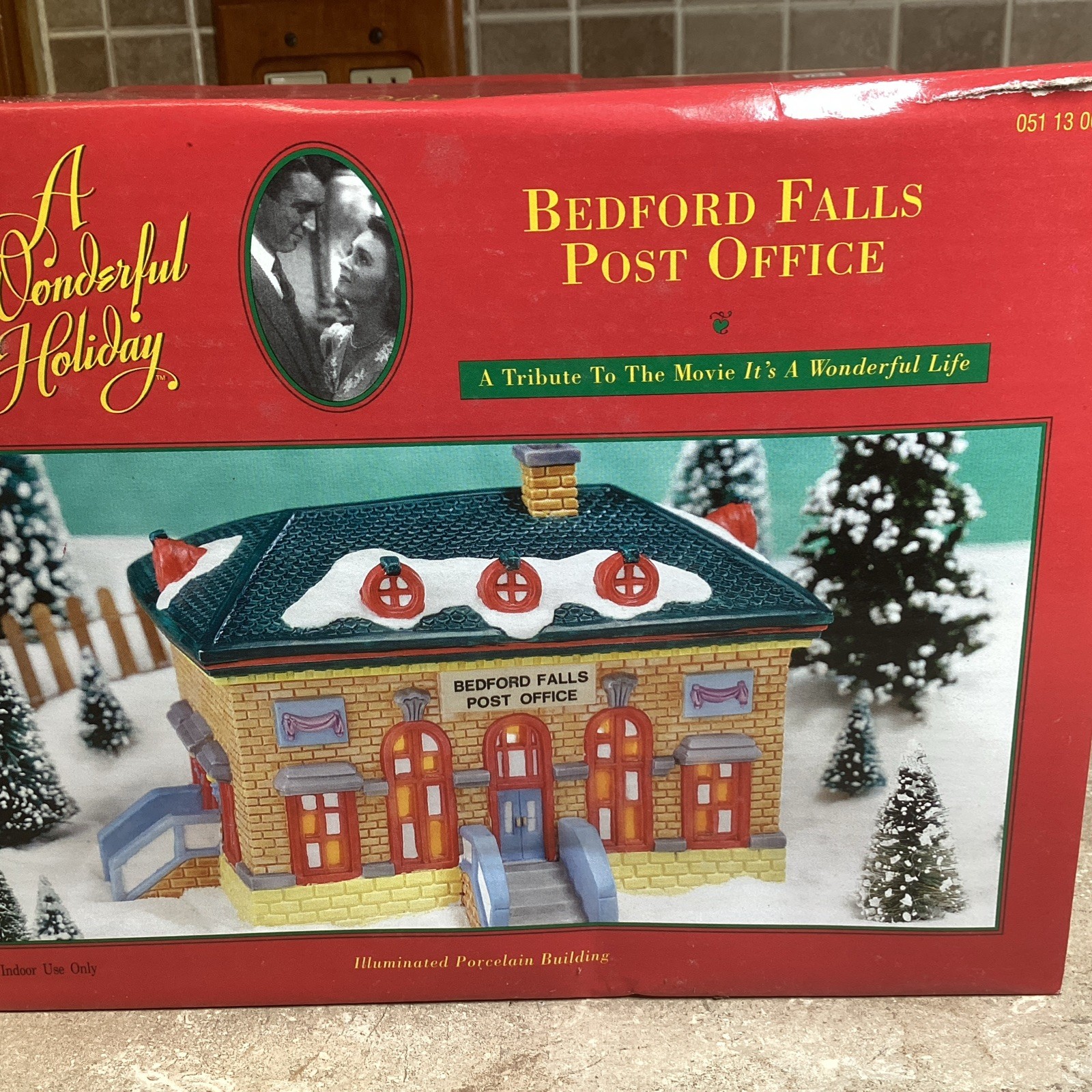 It's a Wonderful Life Holiday Village - Bedford Falls Post Office - NEW