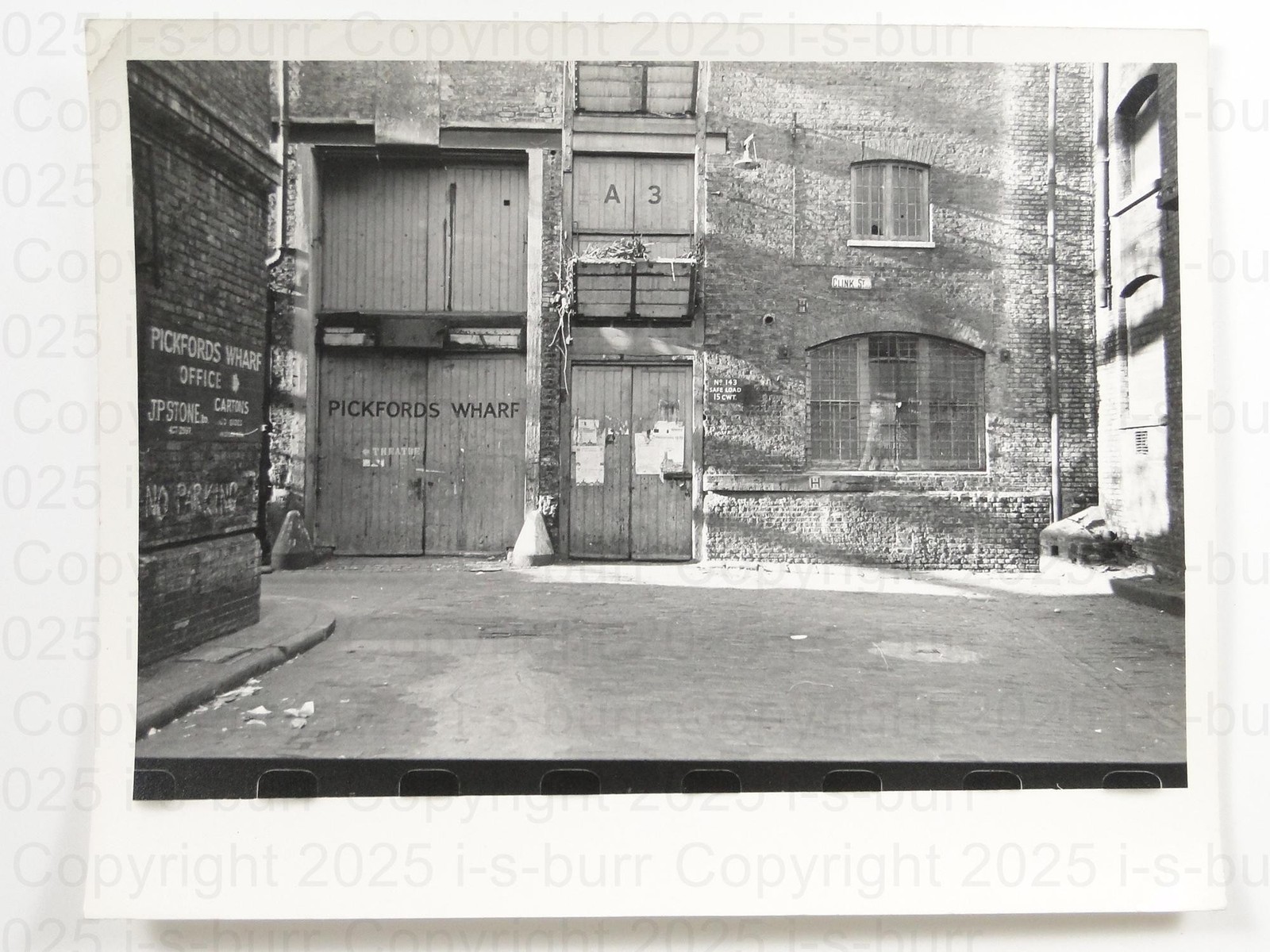 Pickfords Wharf Vine Street London Warehouse Docks Alley 1980s VTG Photo