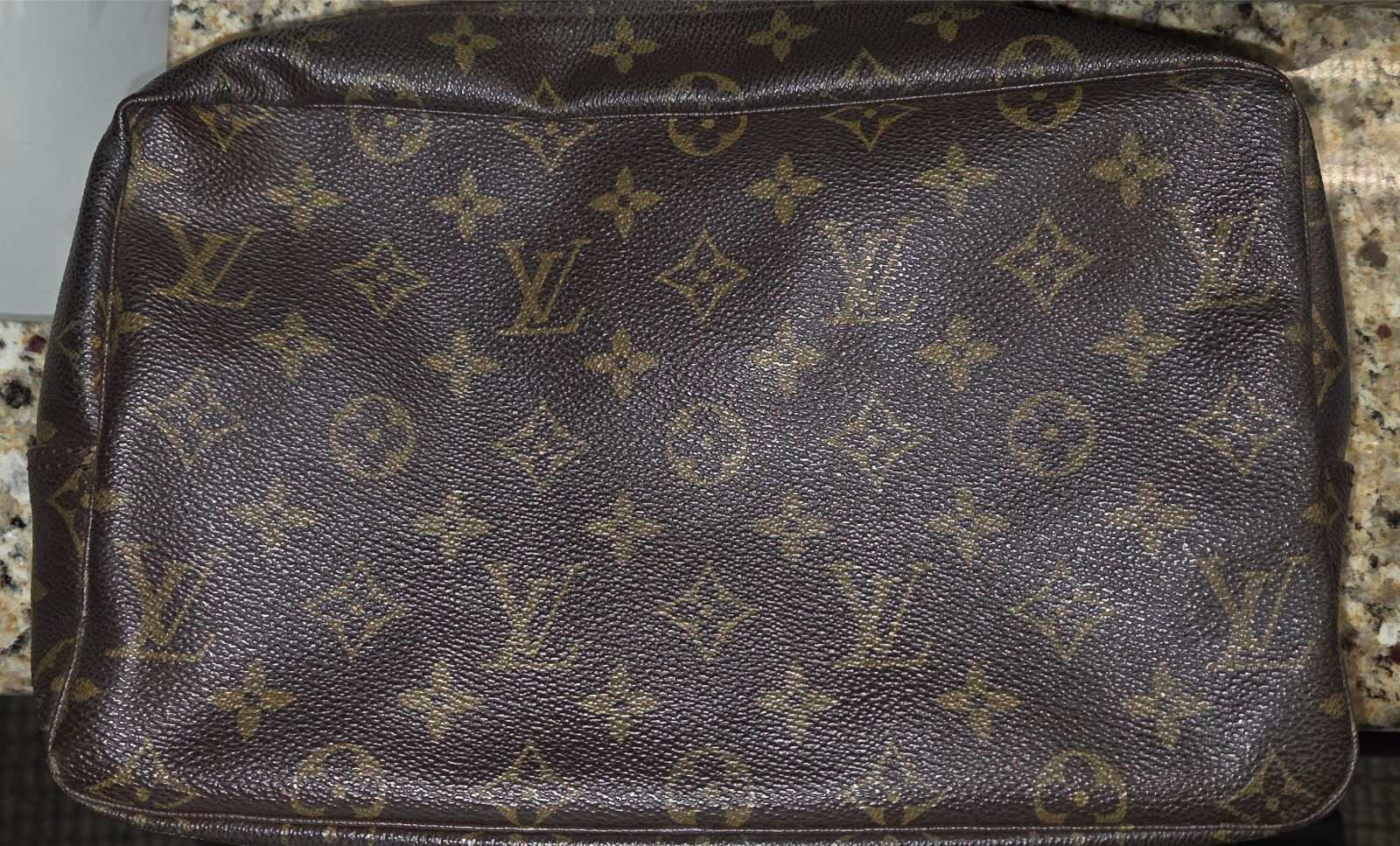 Louis Vuitton Monogram Trousse Toilette 23 Clutch Hand Bag Old Model 943AA USA