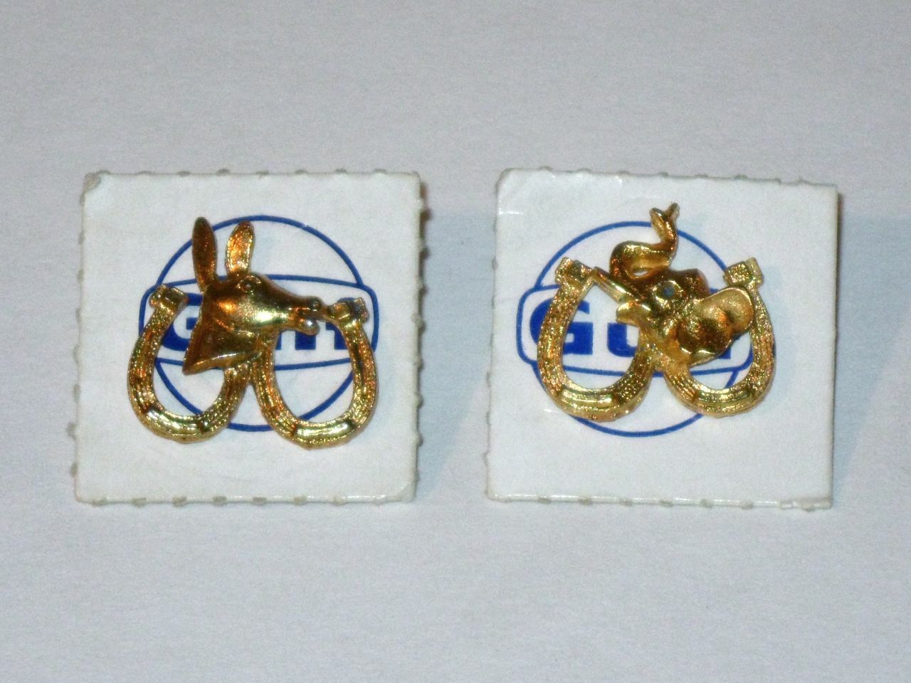 Vintage 1968 GULF OIL Republican ELEPHANT & Democratic DONKEY Political Pins