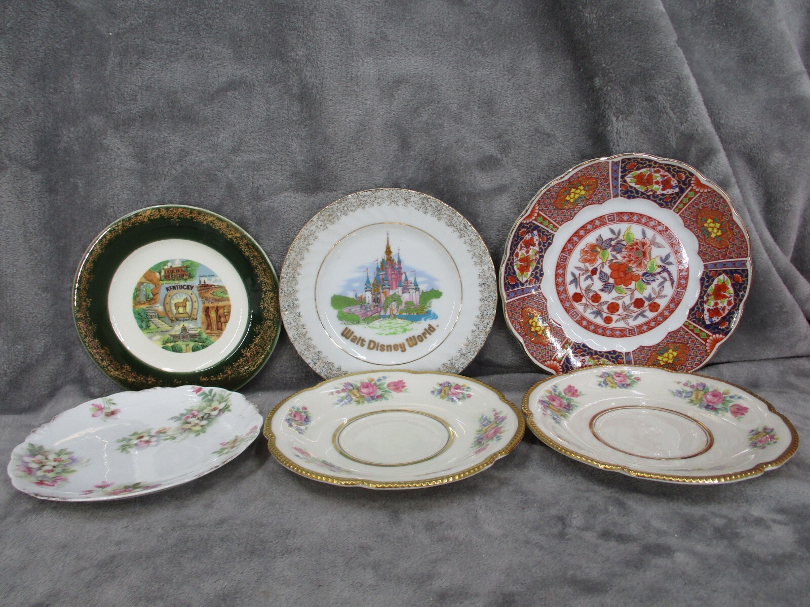 Disney Kentucky Souvenir Plate Set Floral Ceramic 6\
