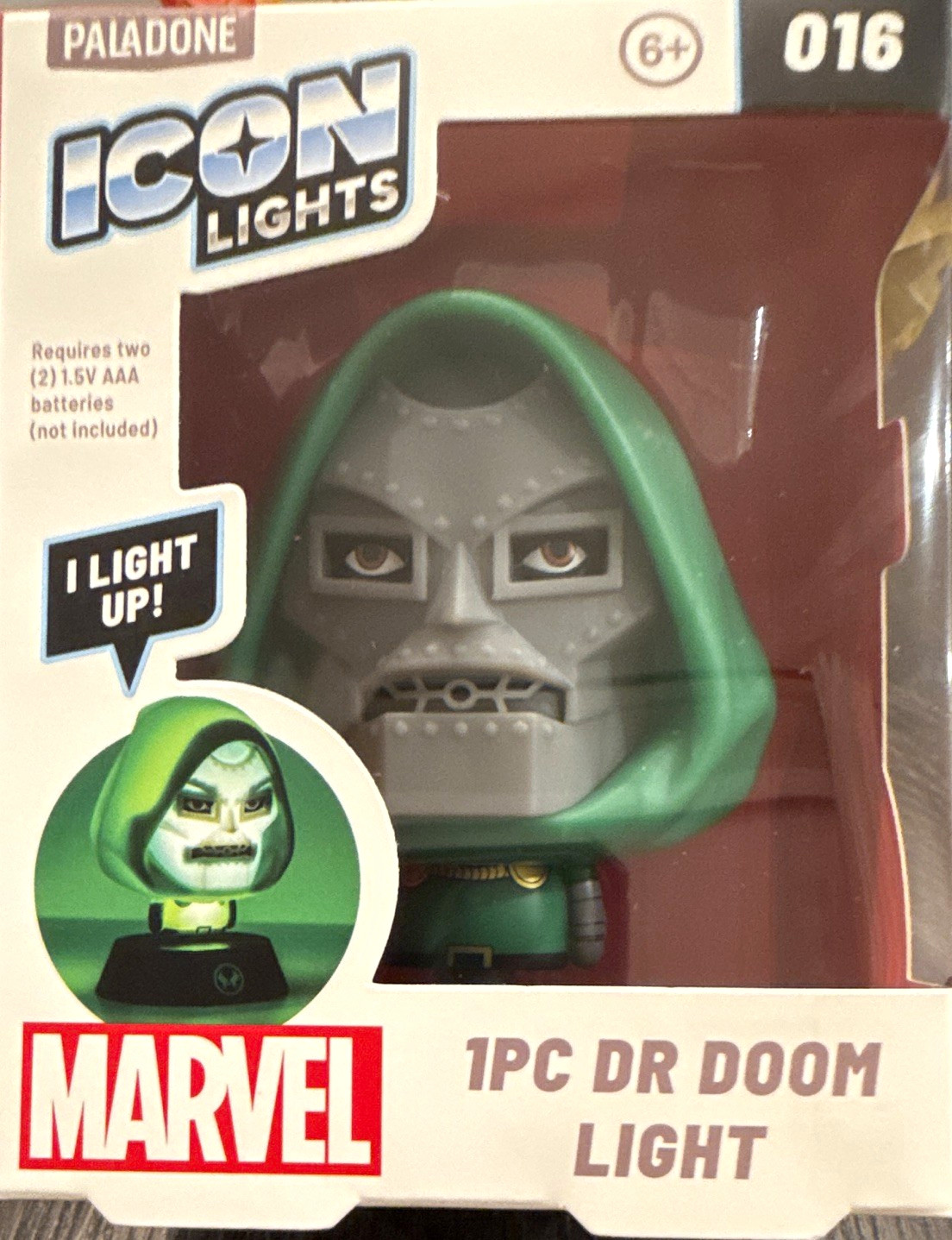 Paladone Icon Lights Marvel Doctor Doom Box #016 Plastic Light Lights Up