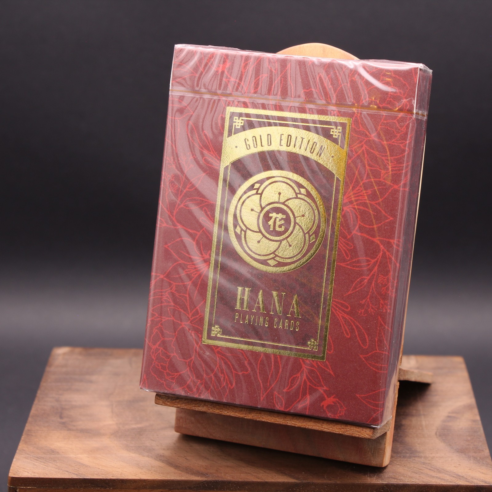 Hana Playing Cards Gold Edition by Steve Minty