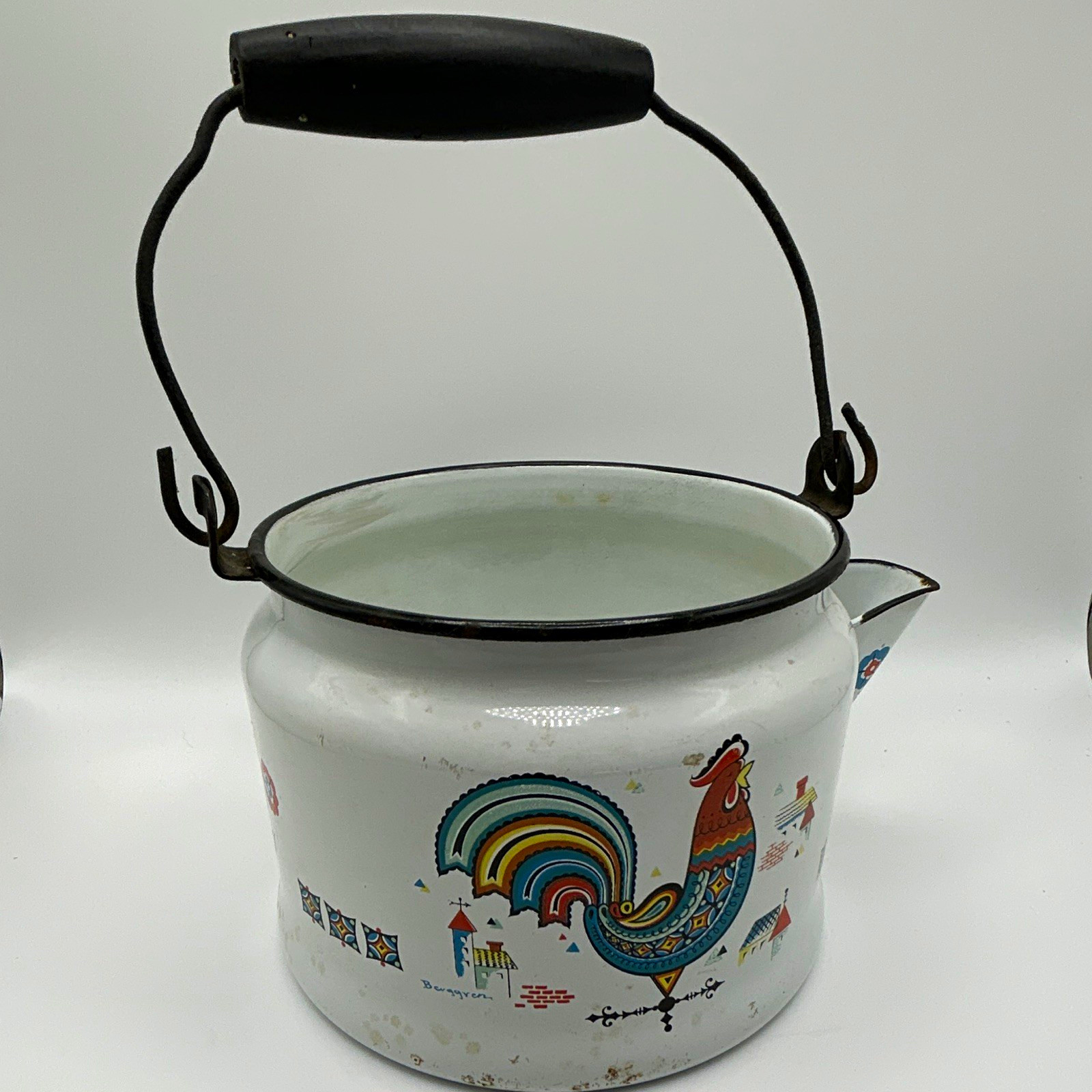 Vintage Enamel Farmhouse Tea Kettle Rooster Design Cottage  Core Decor