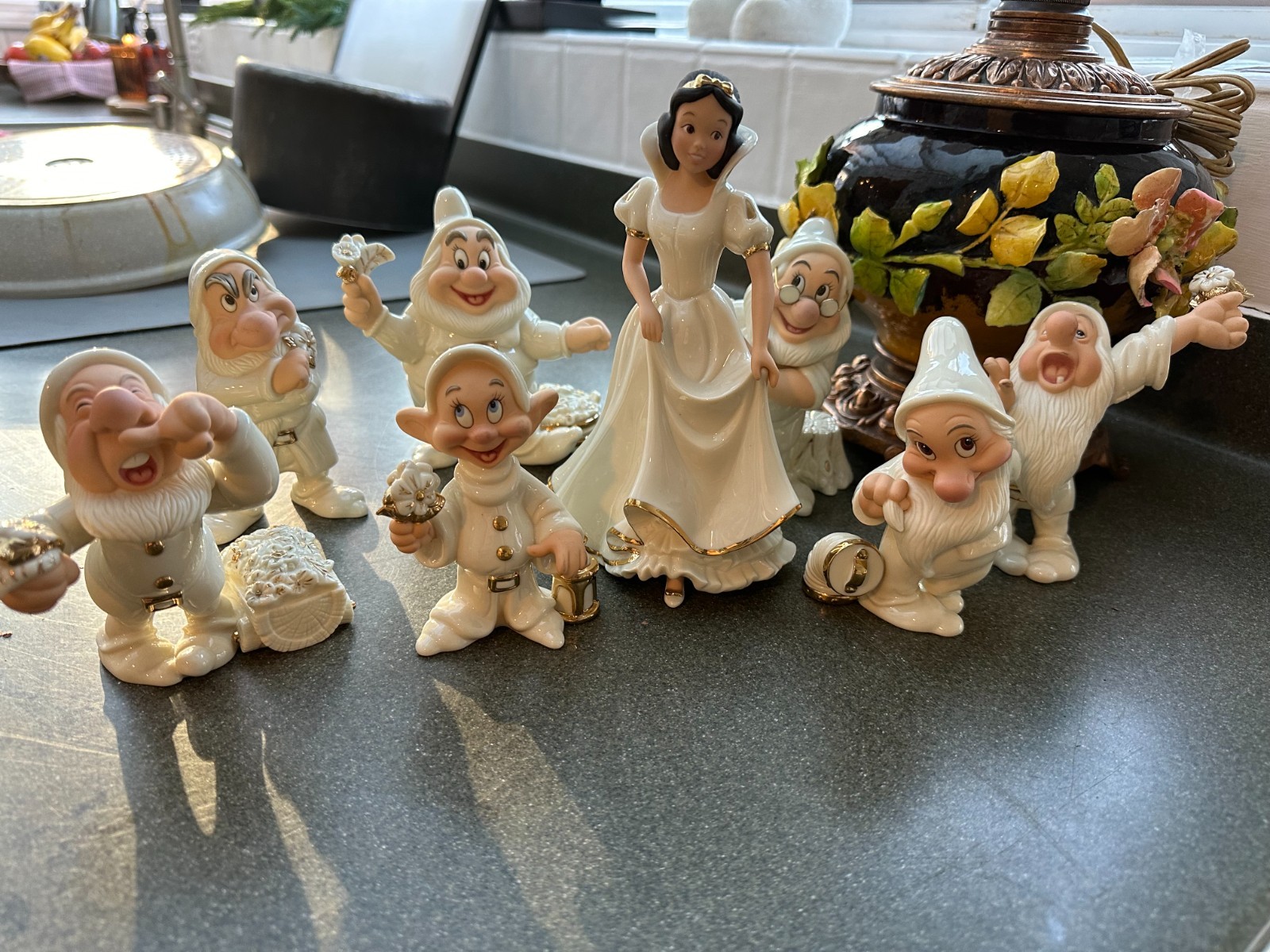 Rare Lenox Disney Showcase Collection Snow White's  Seven Dwarfs