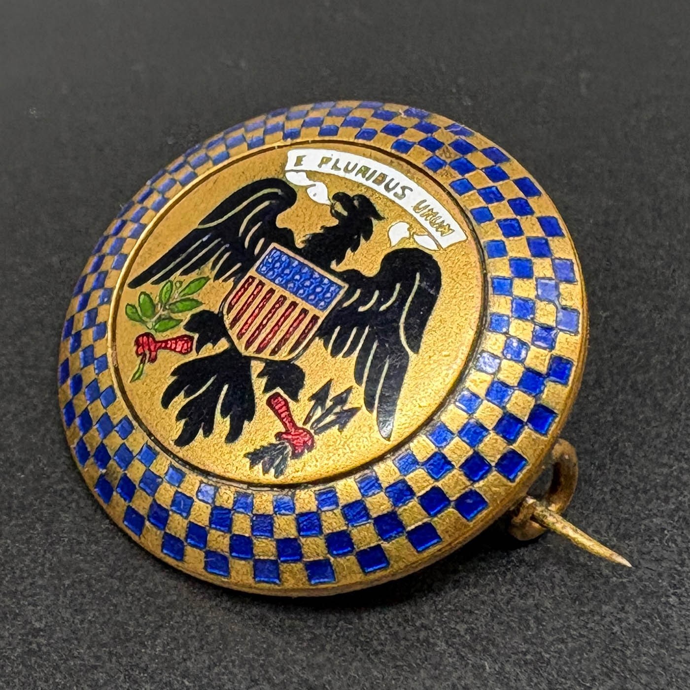 Antique German Enamel GREAT SEAL OF THE UNITED STATES Badge Pin WWI era Gesch.