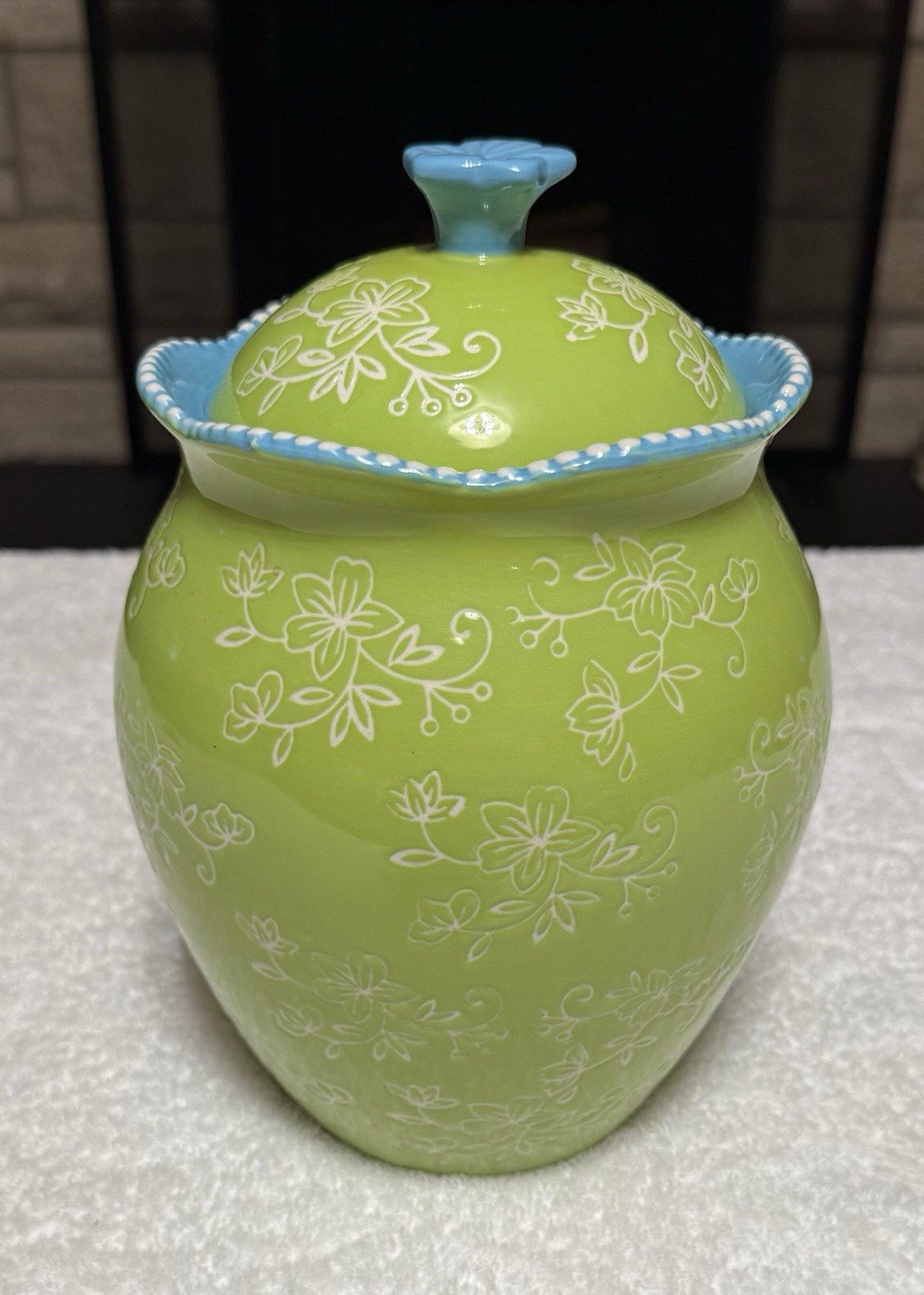 Temp-tations by Tara Floral Lace Lime Green Cookie Jar With Lid