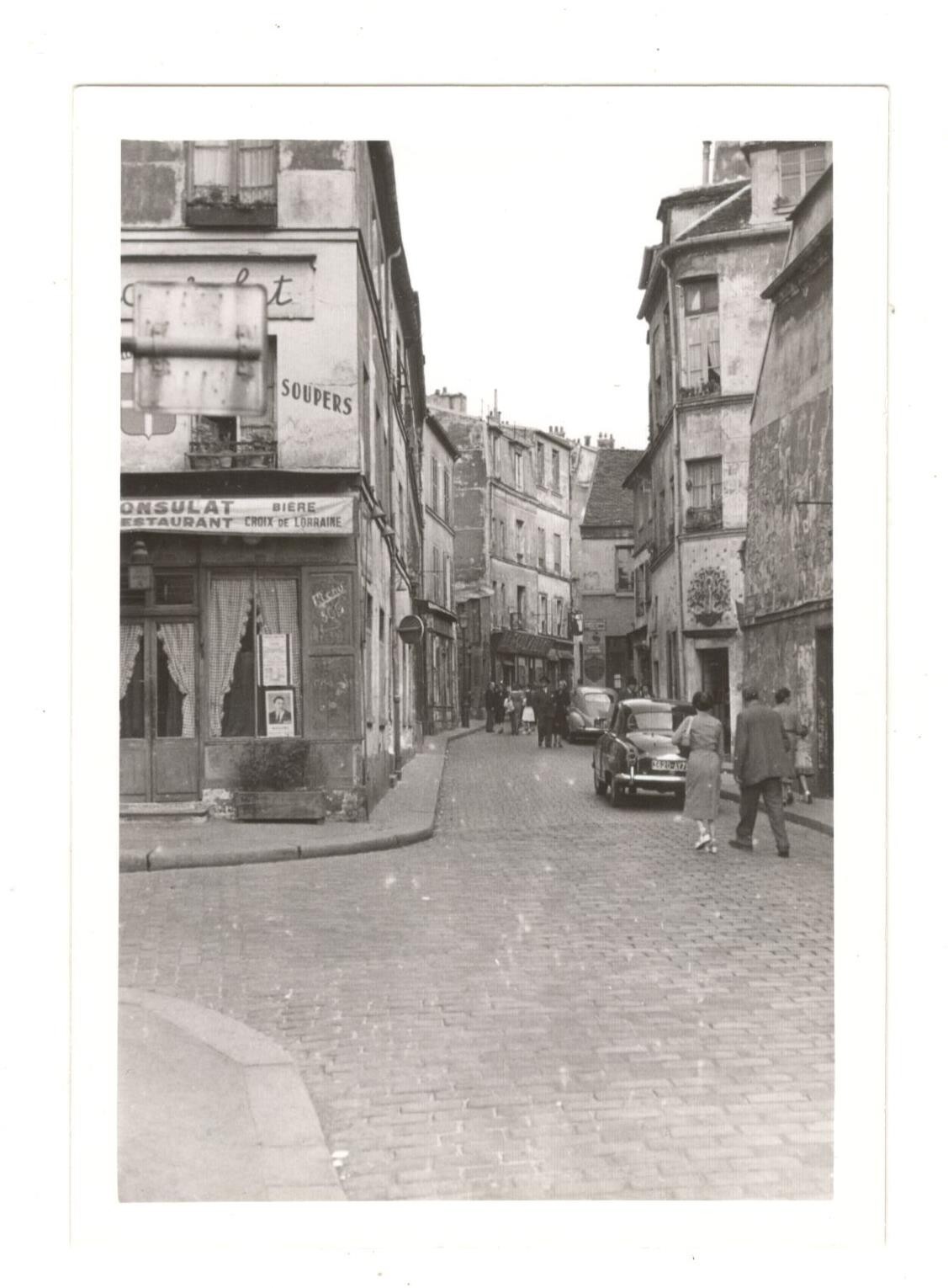 Vintage 1953 Photo Paris France Street American Tourist Vacation 1950's OPL15 b