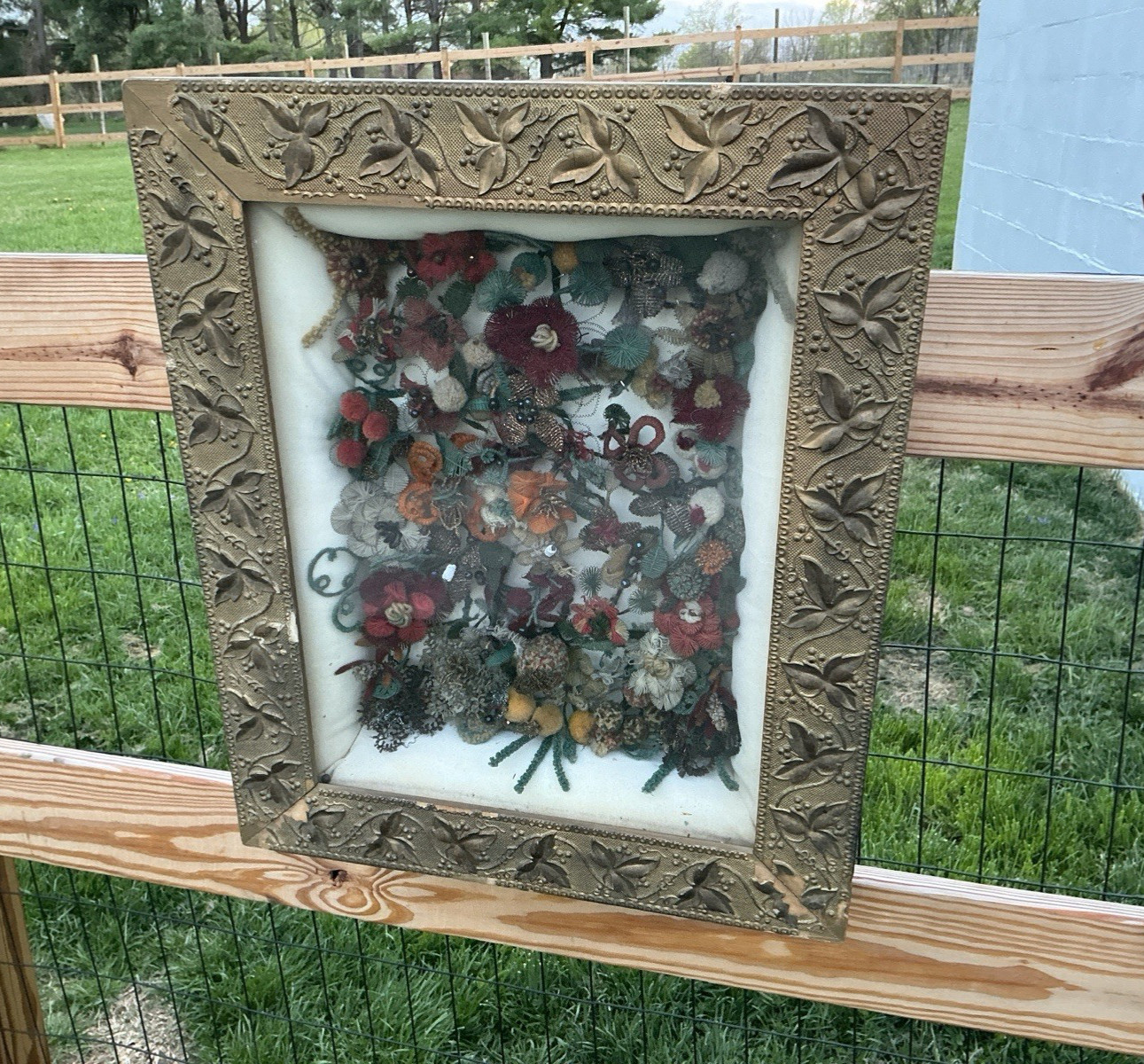 Victorian Mourning SHADOW BOX Antique FolkArt Floral Flowers Yarn Chenille Wire