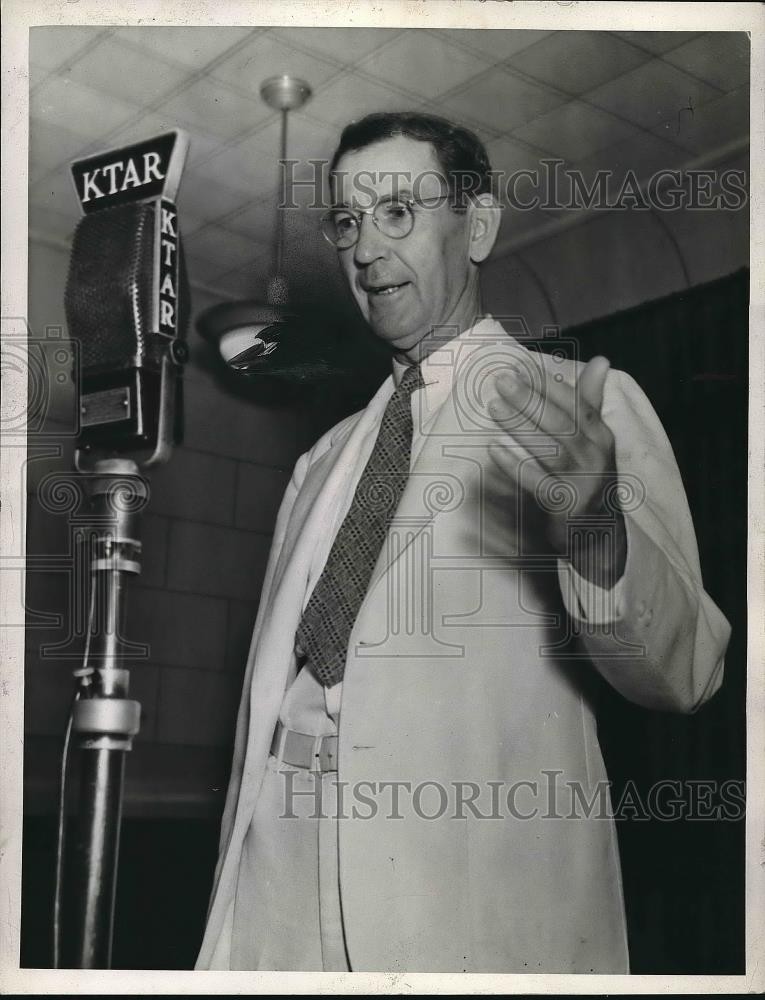 1939 Press Photo Democratic Gubernatorial Candidate Sidney Osborn Giving Speech