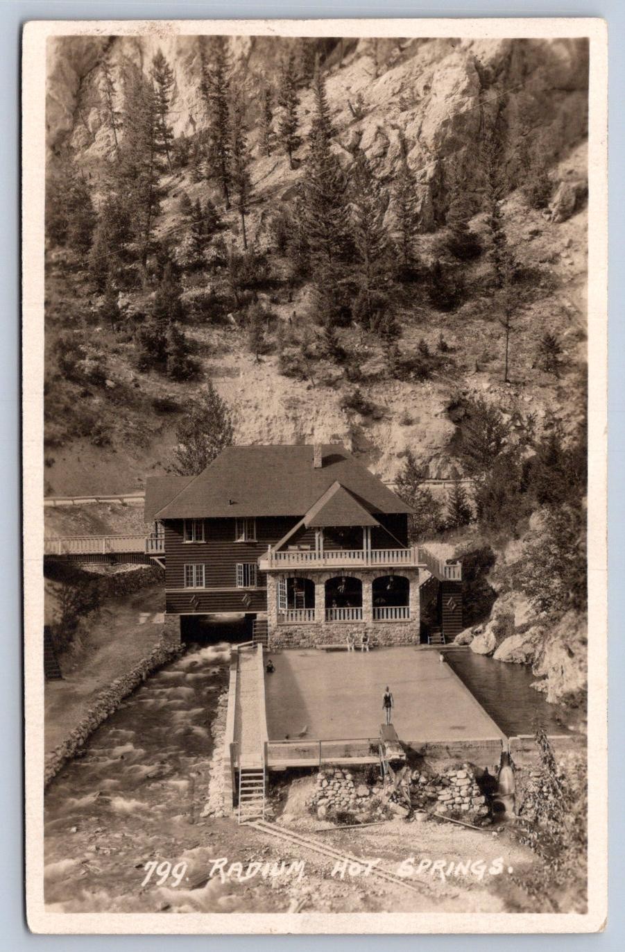 K64/ Banff Alberta Canada RPPC Postcard c1930s Radium Hot Springs Lodge 116