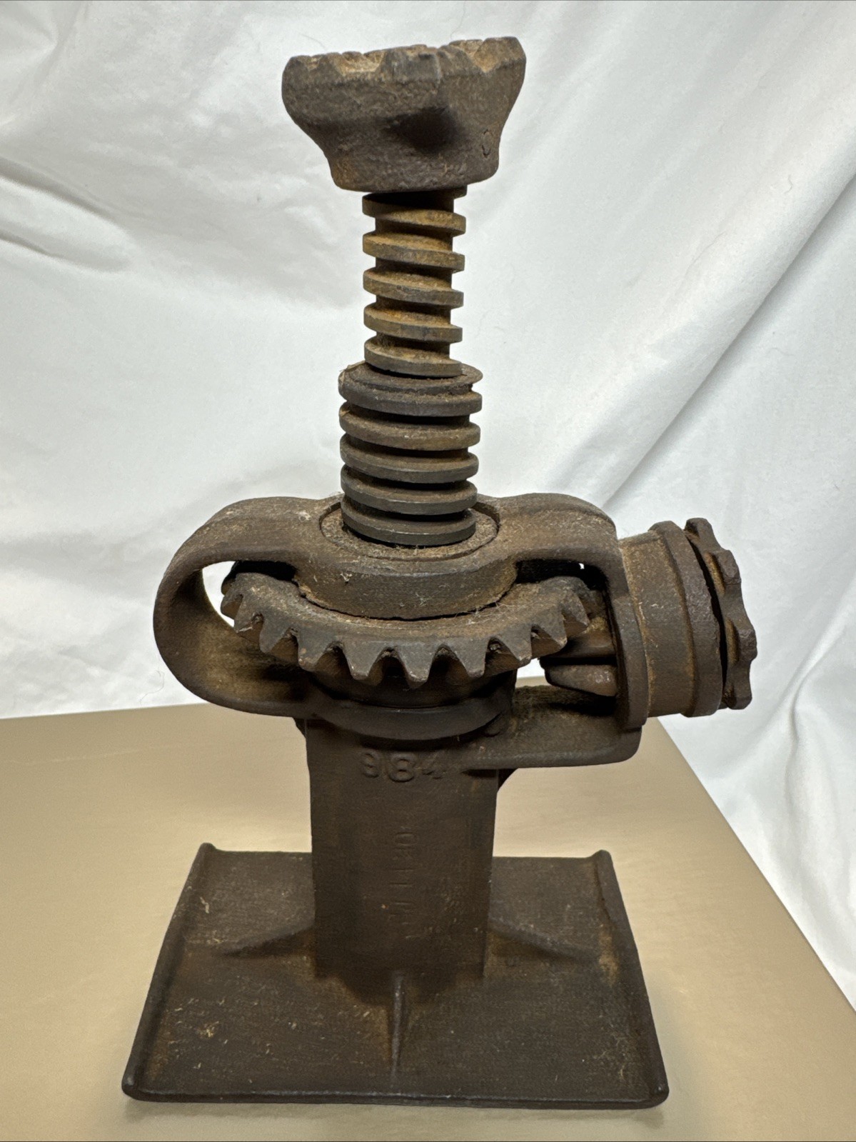 Vintage Auto Specialties Screw Jack model SJ 1420  SJ = St. Joseph, Michigan