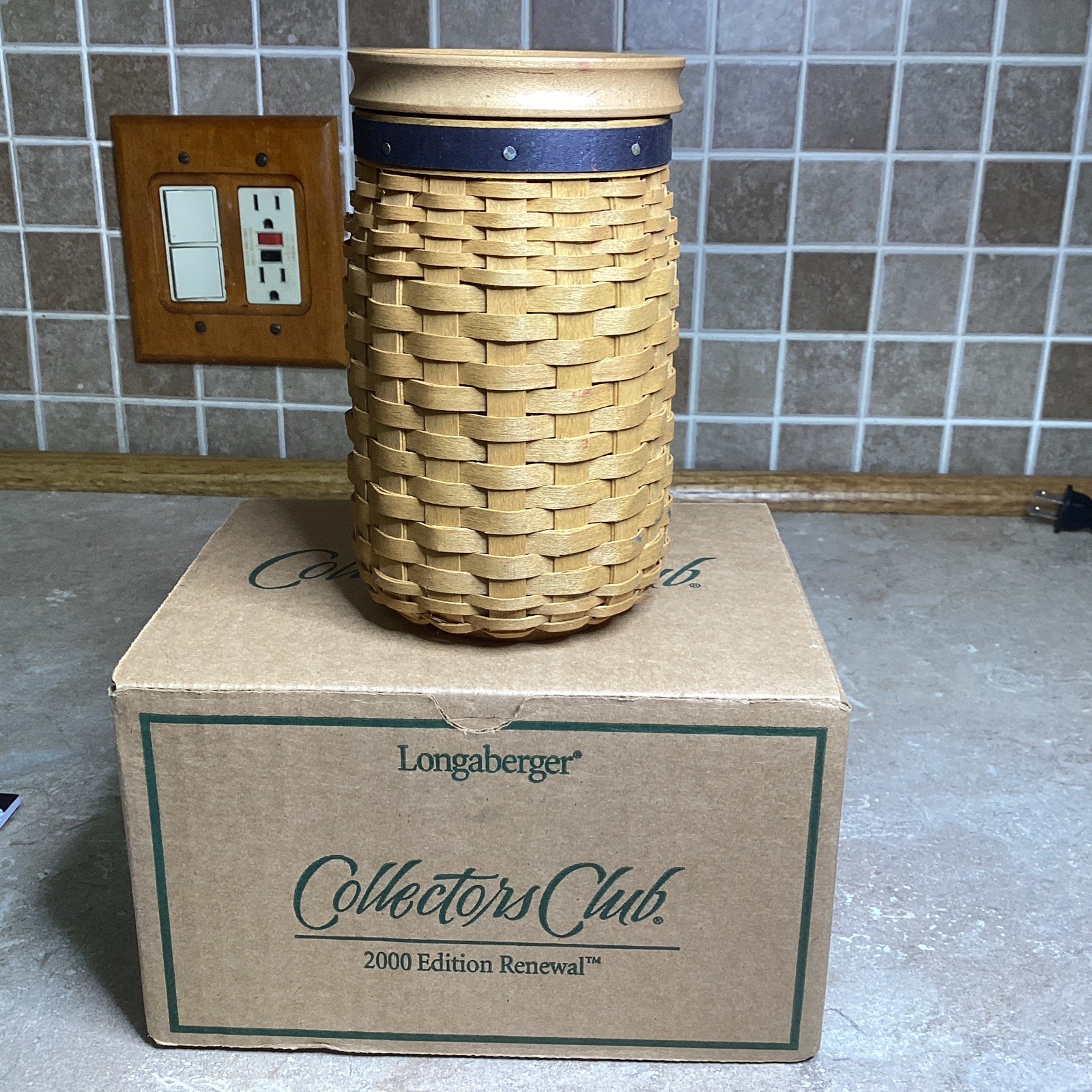 Longaberger Collectors Club JW Miniature RENEWAL BASKET - Liner, Protecter NEW