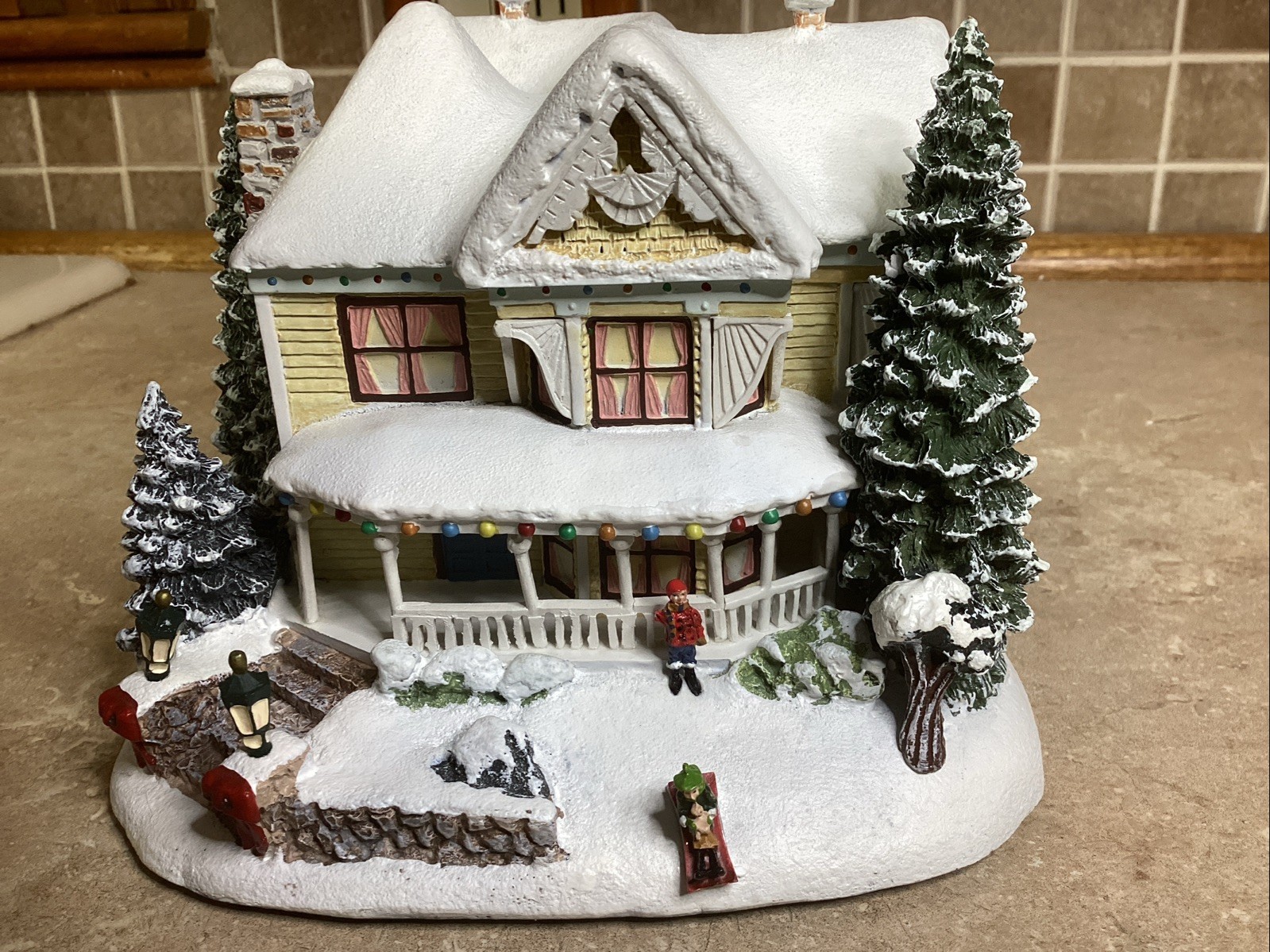Hawthorne Village: Thomas Kinkade’s -VICTORIAN HOMESTEAD - COA- LIGHT - EUC Hawthorne Village: Thomas Kinkade’s -VICTORIAN HOMESTEAD - COA- LIGHT - EUC