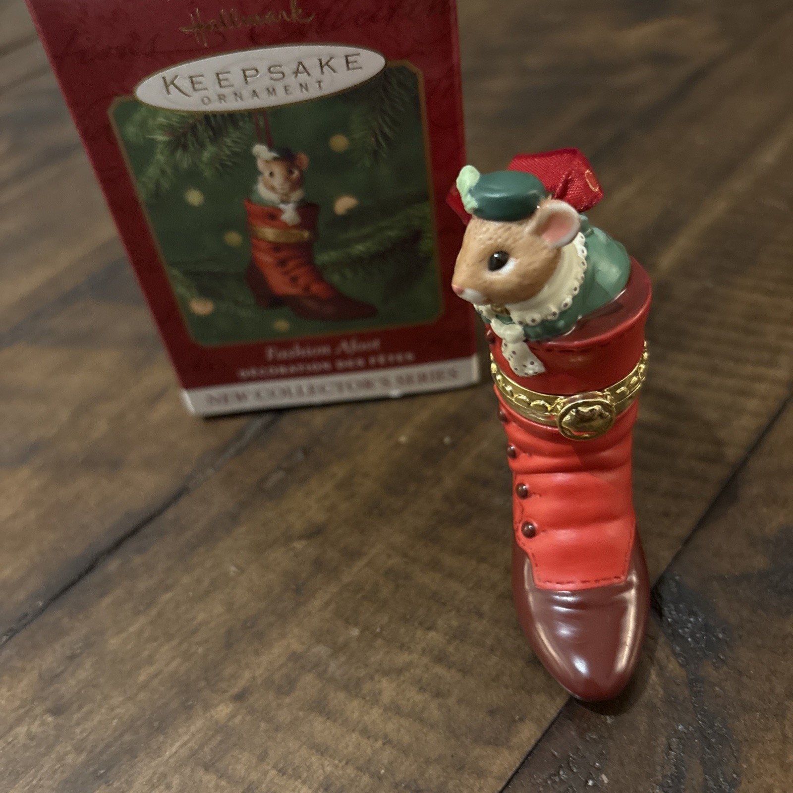 Hallmark Keepsake Ornament 2000 Fashion Afoot 1st In The Fashion Afoot Series
