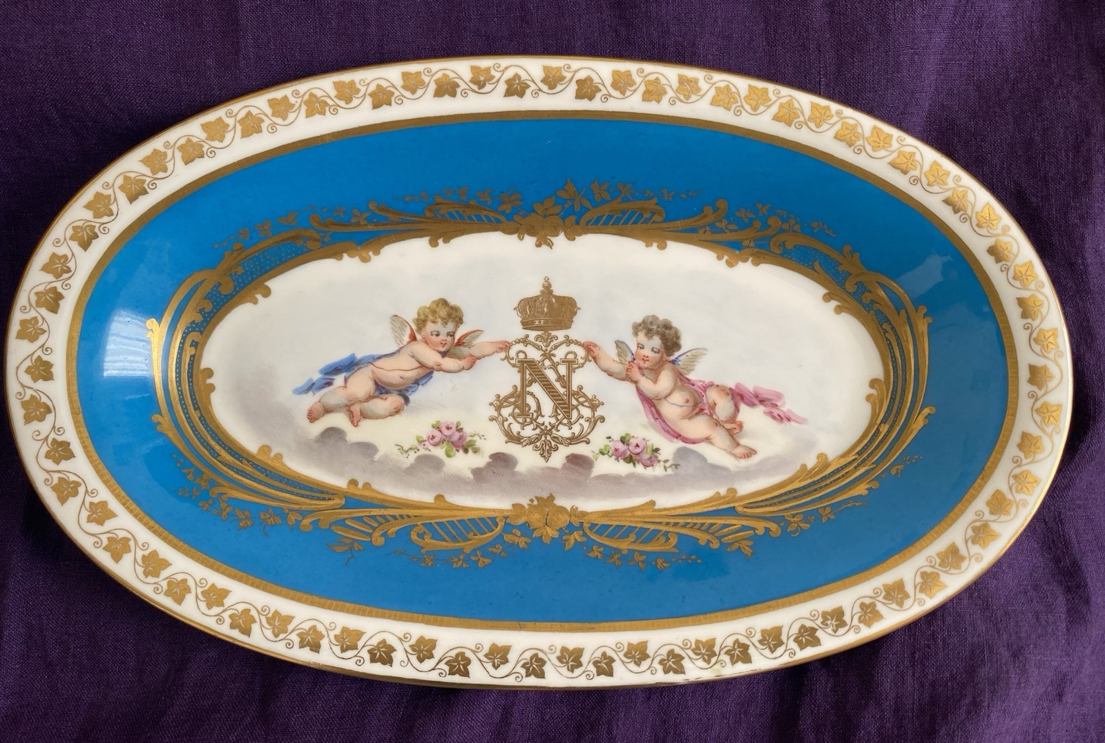 19 CENTURY FRENCH SEVRES PORCELAIN PLATE CHATEAU DE TUILERIES ARMORIAL PUTTI