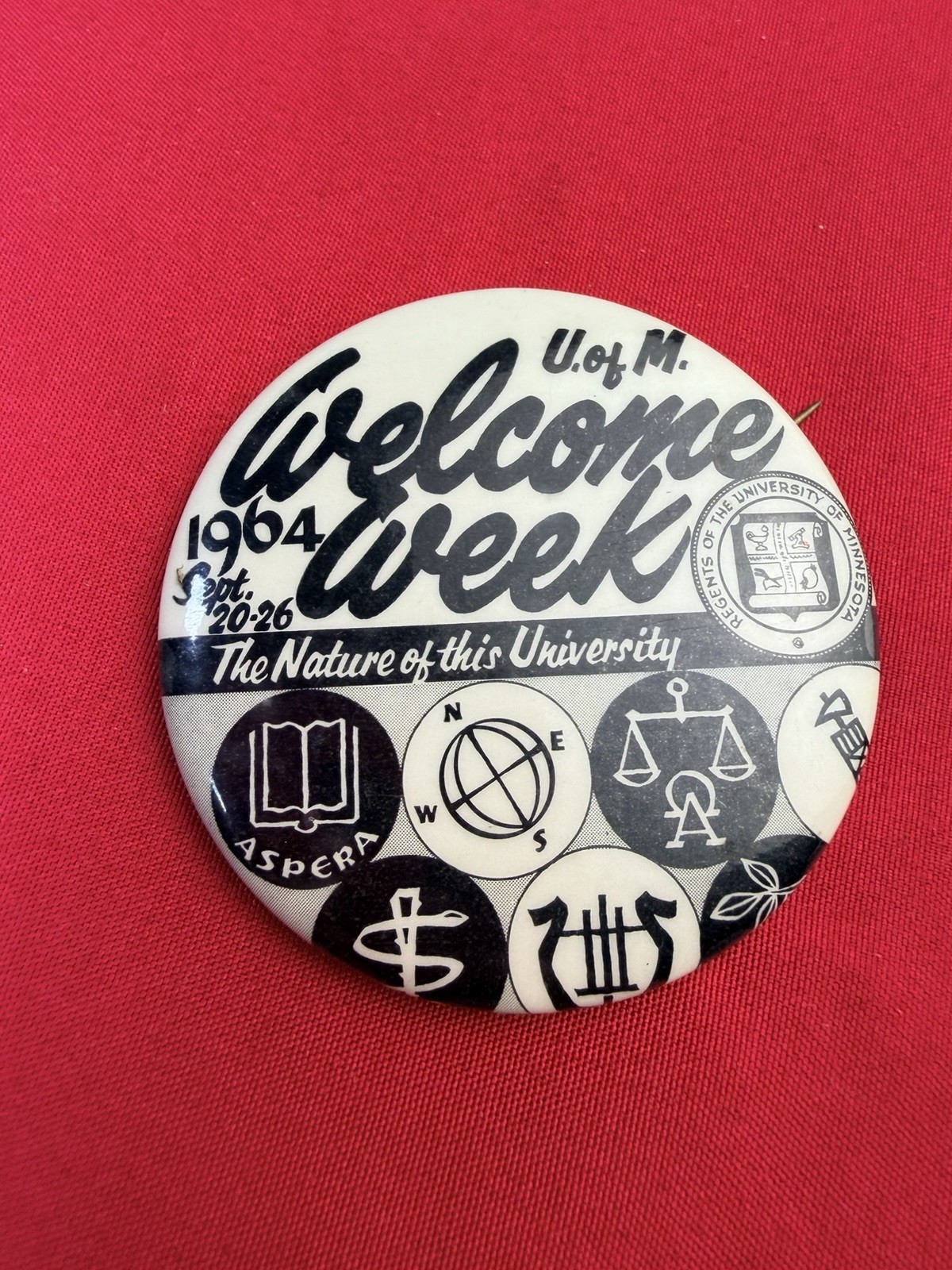 Vtg 1964 University of Minnesota Welcome Week Pinback Button Badge 2” Gophers