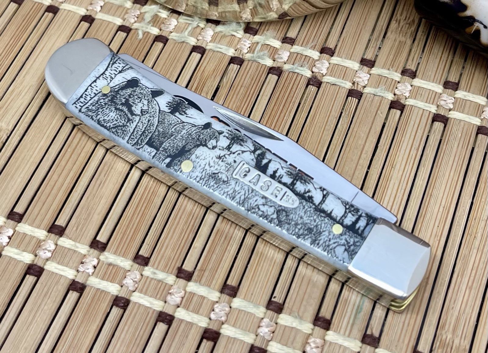 Case XX USA Natural Bone BEAR Sportsman Series 81223 Trapper Pocket Knife