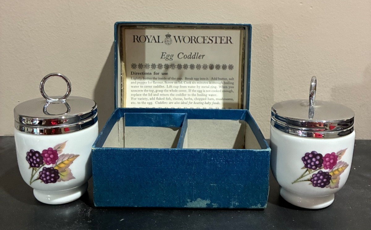 Royal Worcester Porcelain Egg Coddler Evesham Berries Set of 2 in Box