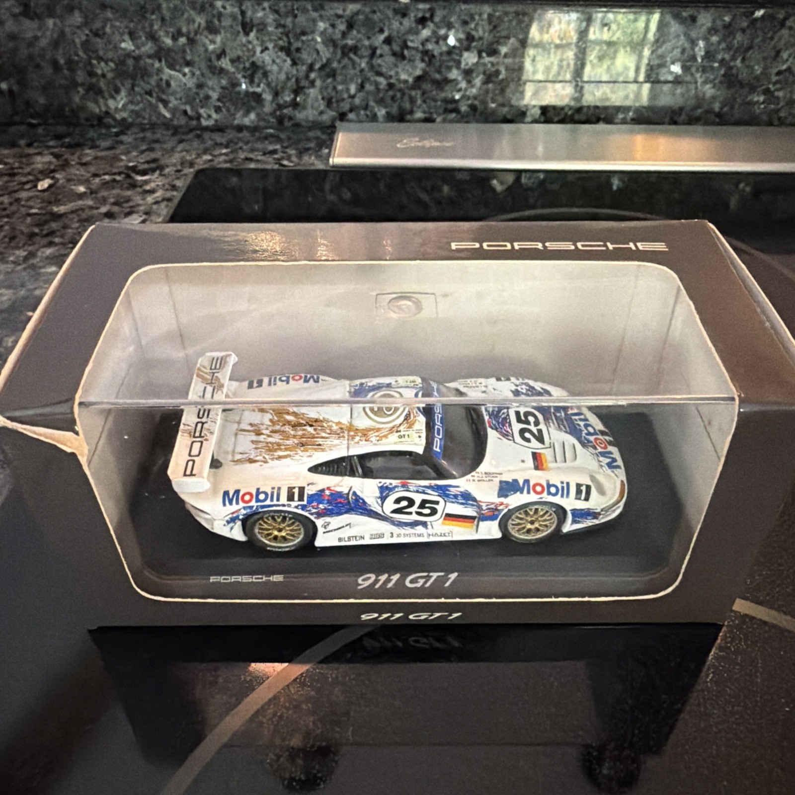 MINICHAMPS 1:43 Porsche 993 GT1 1996 Mobil 1 Racing Diecast Car Pauls Model Art