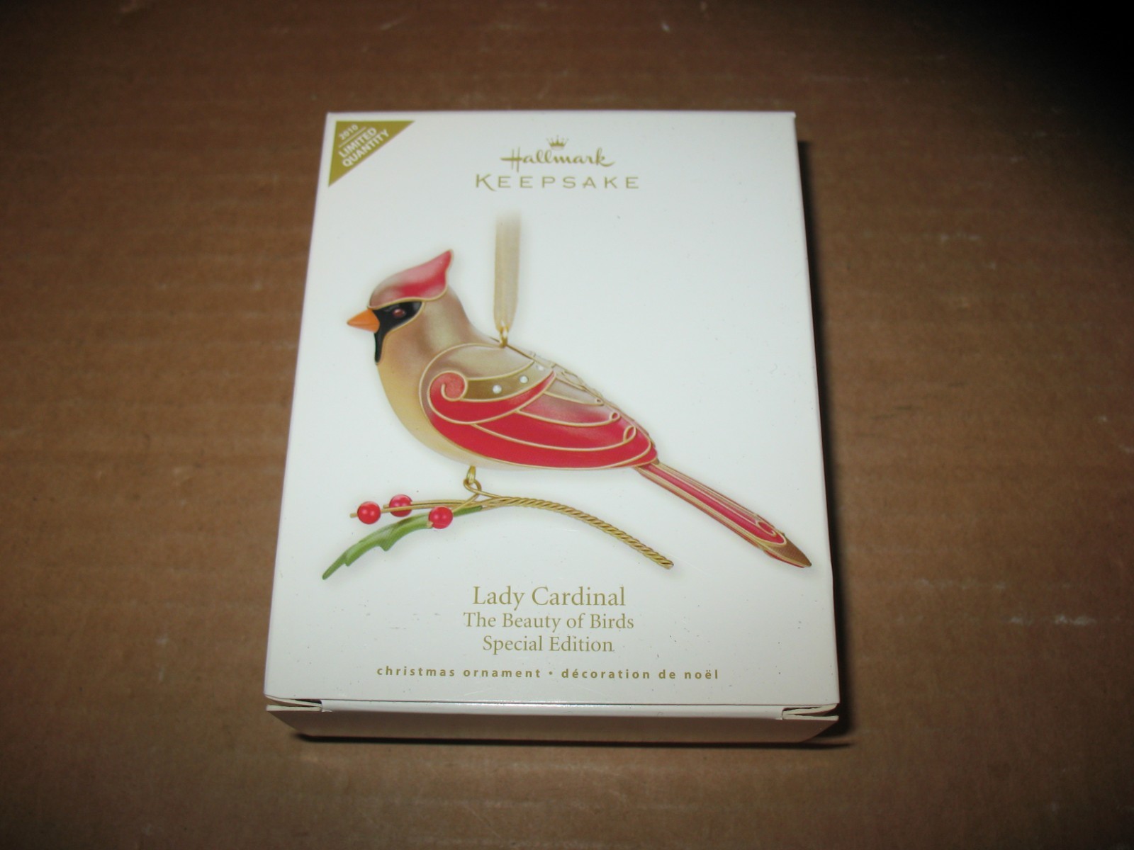 Hallmark Keepsake Lady Cardinal The Beauty Of Birds Special Edition 2010 Hallmark Keepsake Lady Cardinal The Beauty Of Birds Special Edition 2010