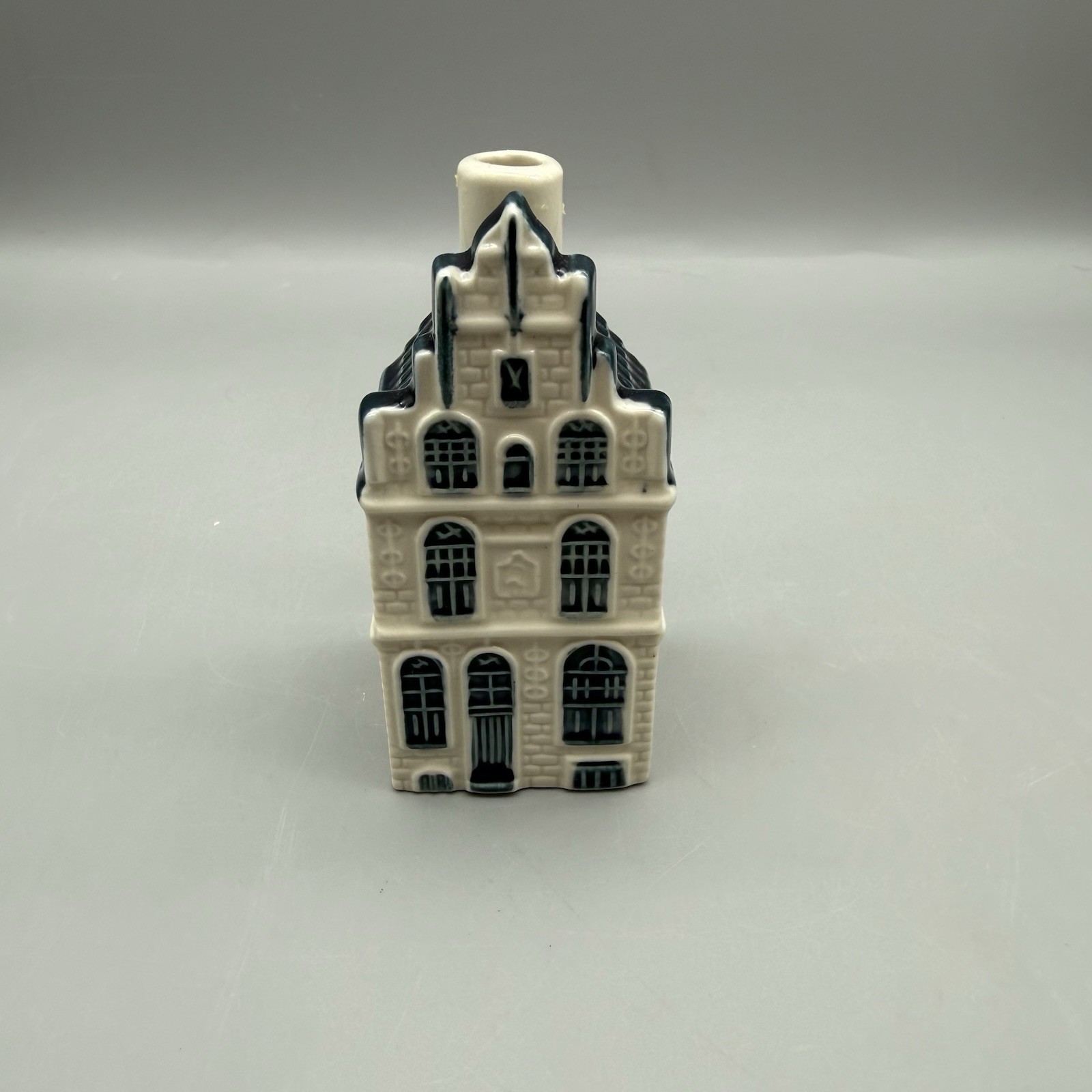 KLM Blue Delft House by BOLS Amsterdam #22 Empty