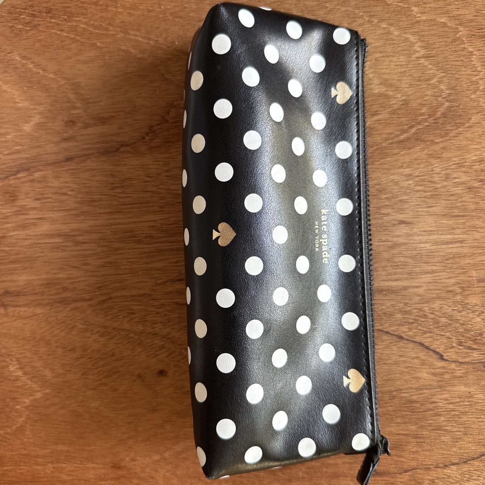 Kate Spade New York Pen and Pencil Case Zip Pouch black & white 