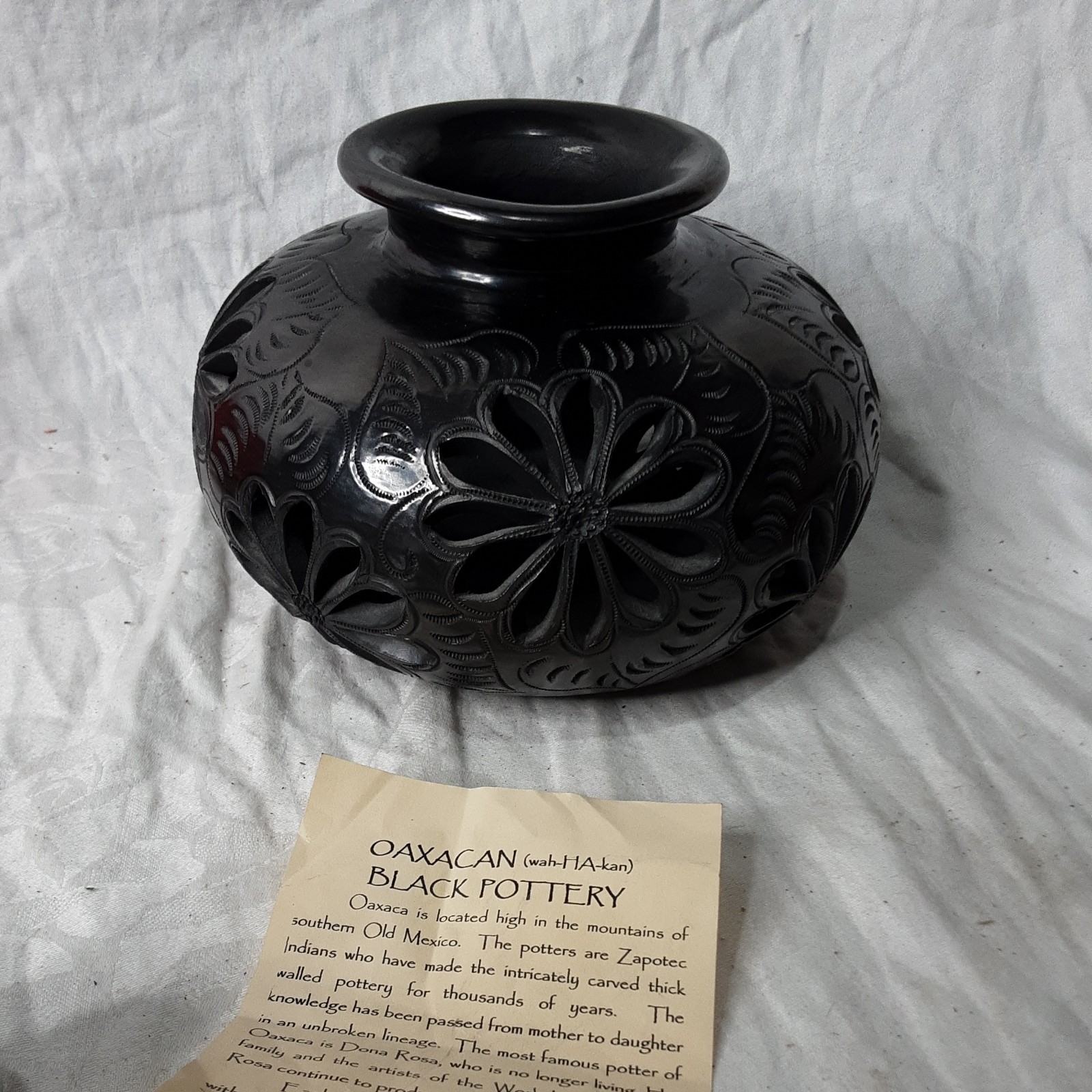 Vintage Dona Rosa Signed Vase...6