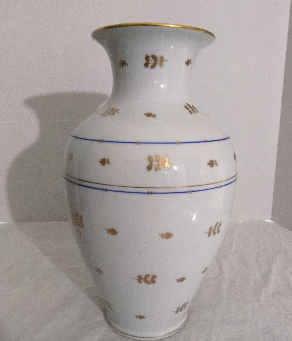 VTG Herend Hungary 7001 BAT Batthyany Blue Gold Fine Porcelain Vase 12.5\