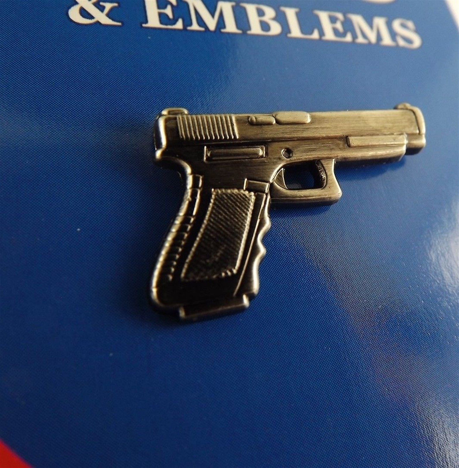 FREE SHIP Lapel Pin Silver Tone Gun 40 Caliber Pistol Hand Gun 1\