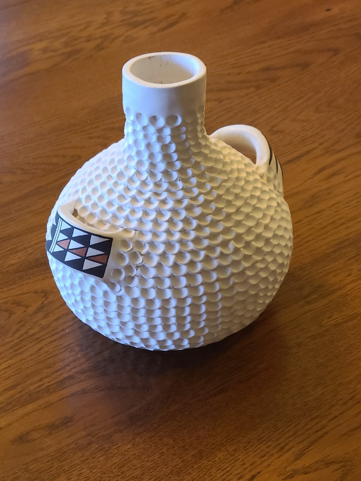 Jackie H Shutiva. Signed White Corregated Jar  Vase 8