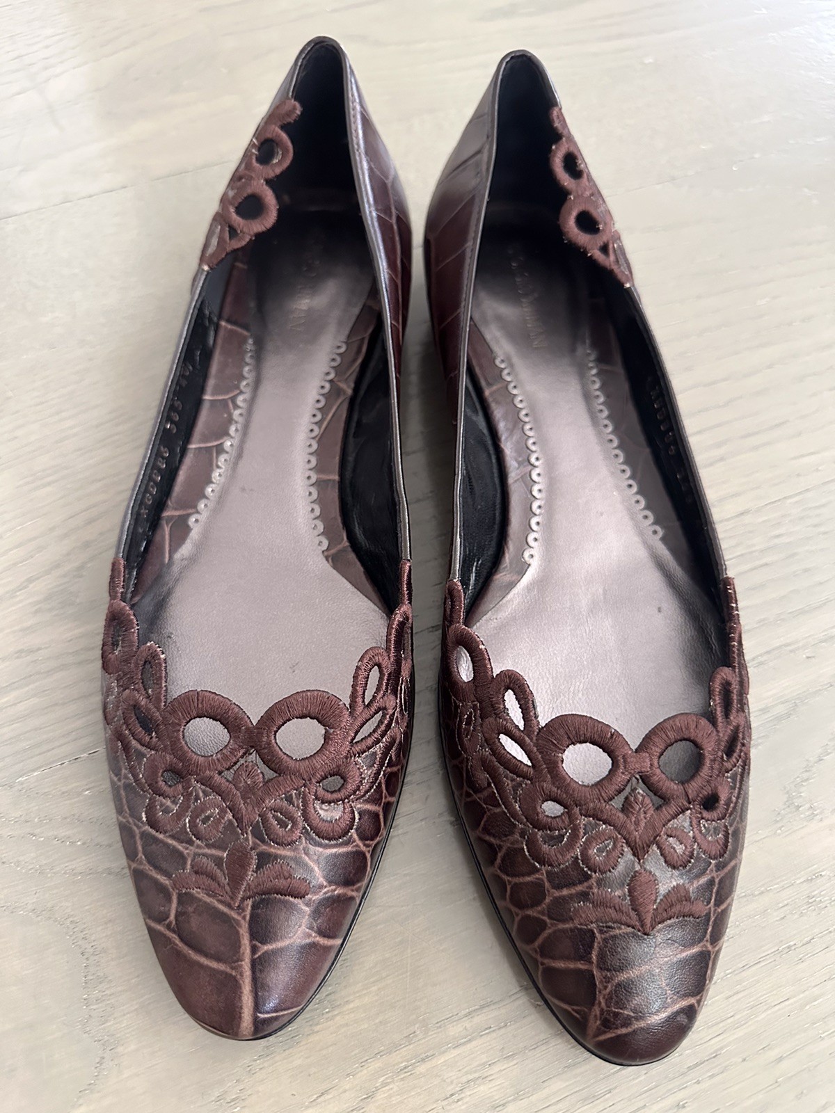Giorgio Armani Women's Leather Shoes (Size 40)