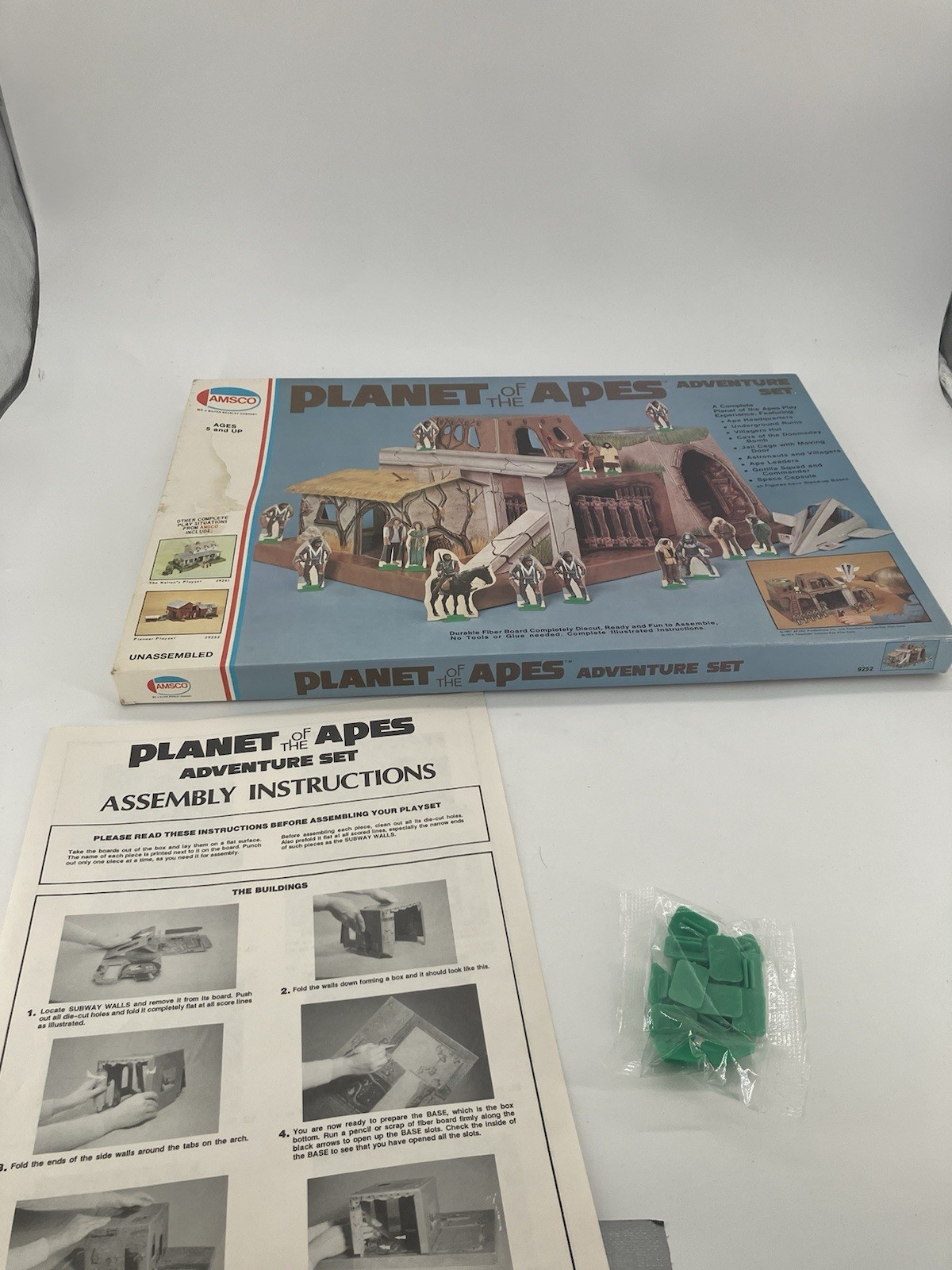 1974 PLANET OF THE APES ADVENTURE SET BY AMSCO Unpunched Ships Fast