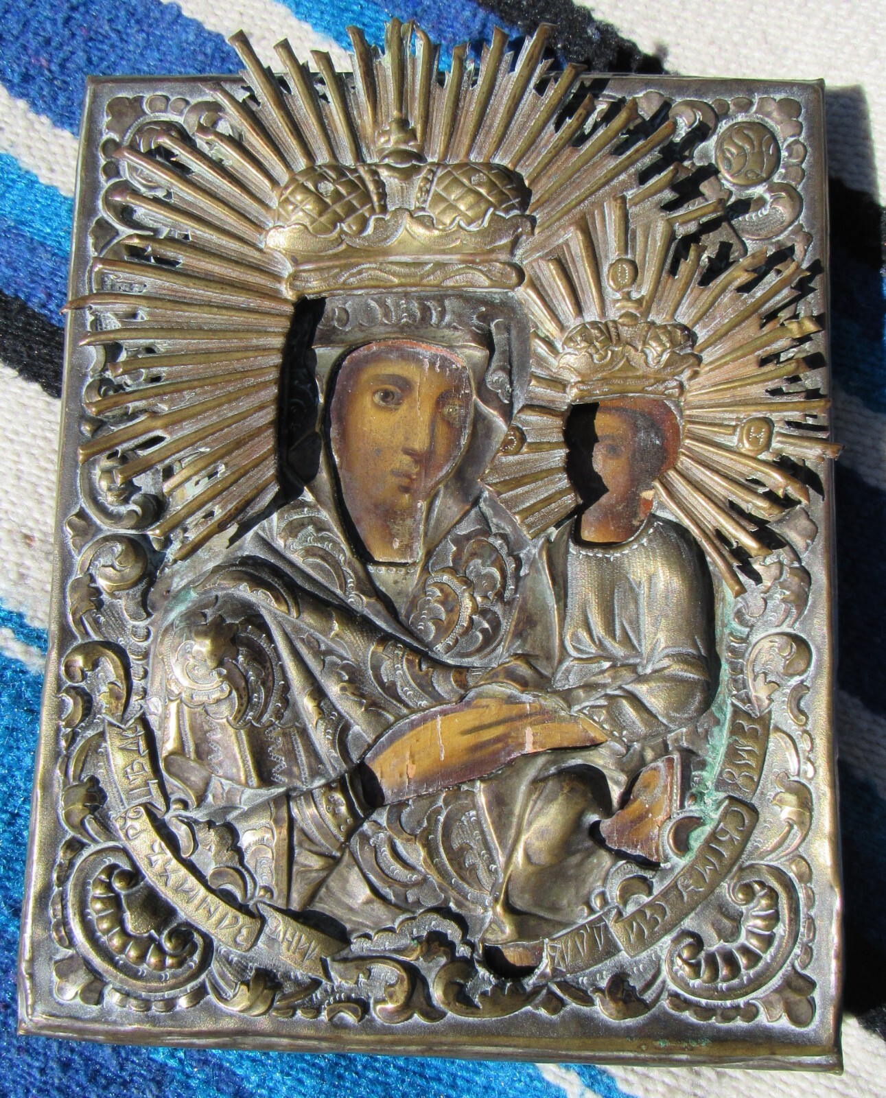 ANTIQUE 18th 19th CENTURY RUSSIAN ICON PAINTING ON PANEL MOTHER & CHILD MADONNA