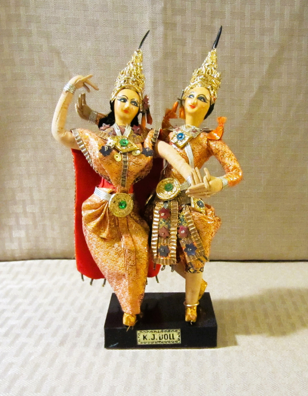 Beautiful Vintage Dancing Thai Couple